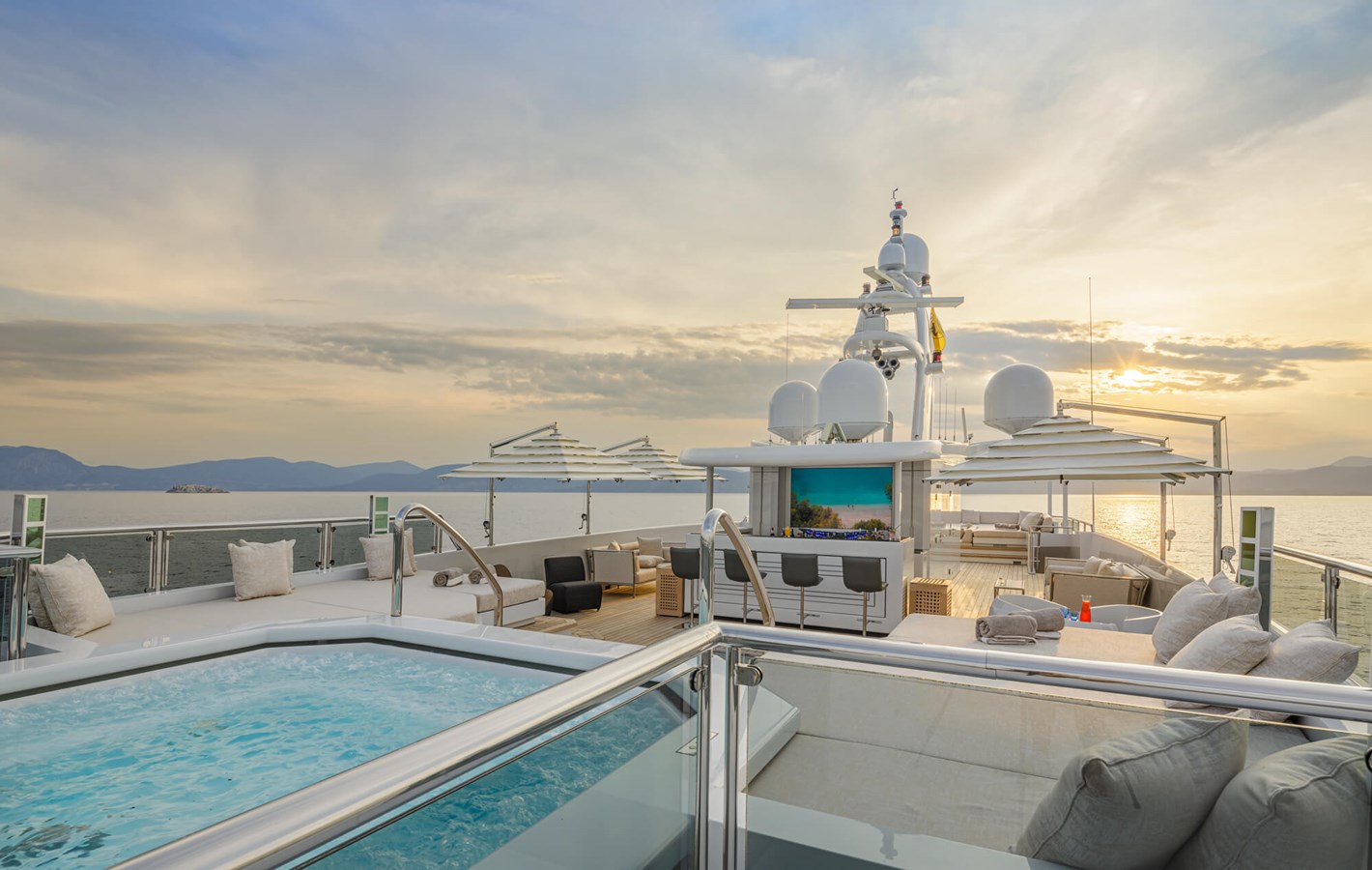 Nobiskrug Motor Yacht LADY VERA For Sale