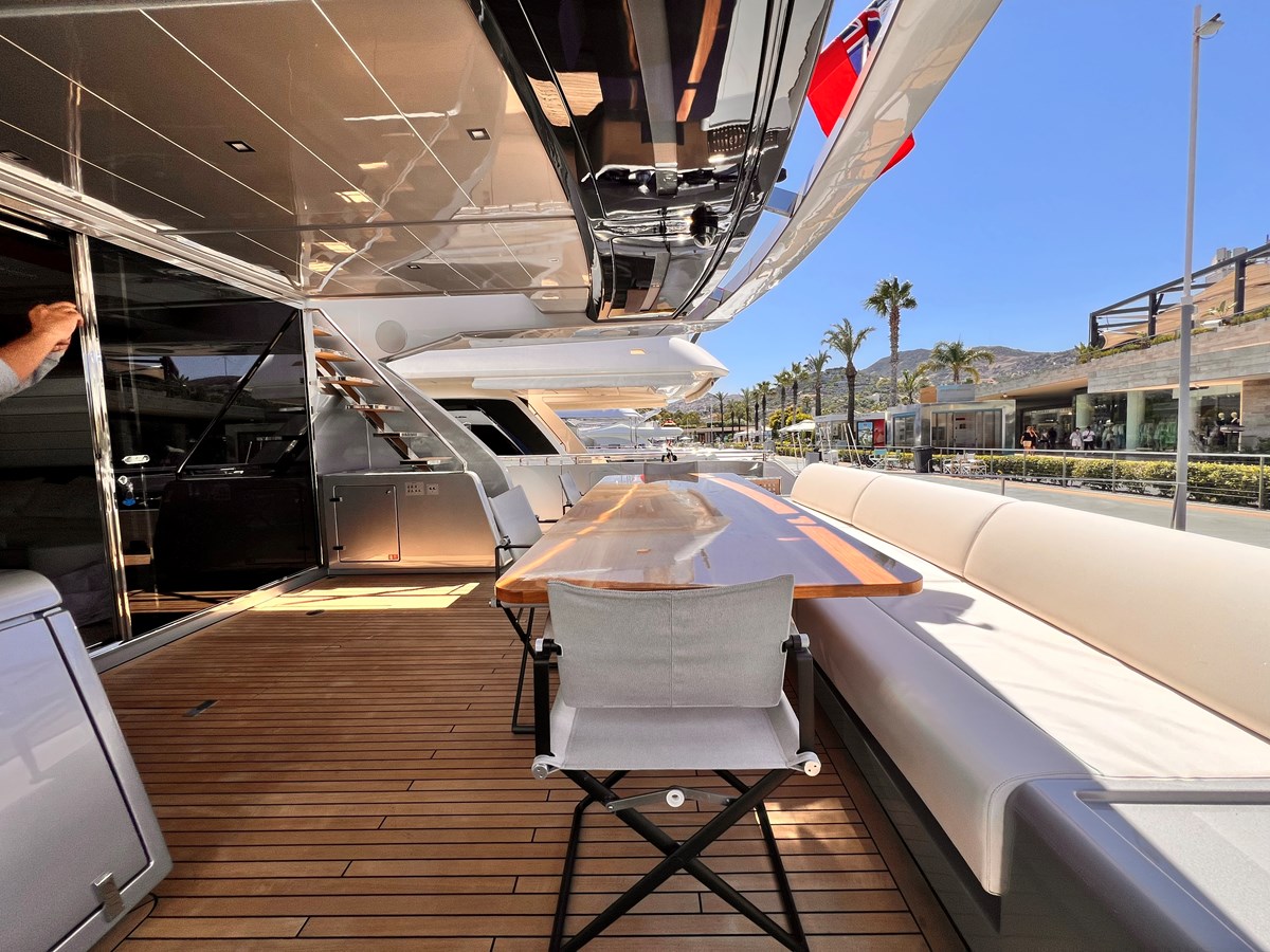 Riva Yacht Motor Yacht Riva 100 Corsaro For Sale