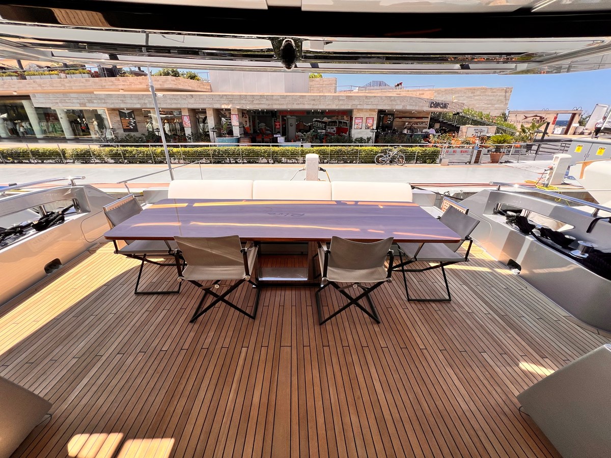 Riva Yacht Motor Yacht Riva 100 Corsaro For Sale