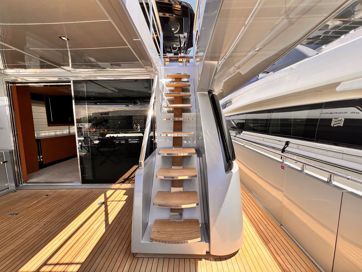 Riva Yacht Motor Yacht Riva 100 Corsaro For Sale