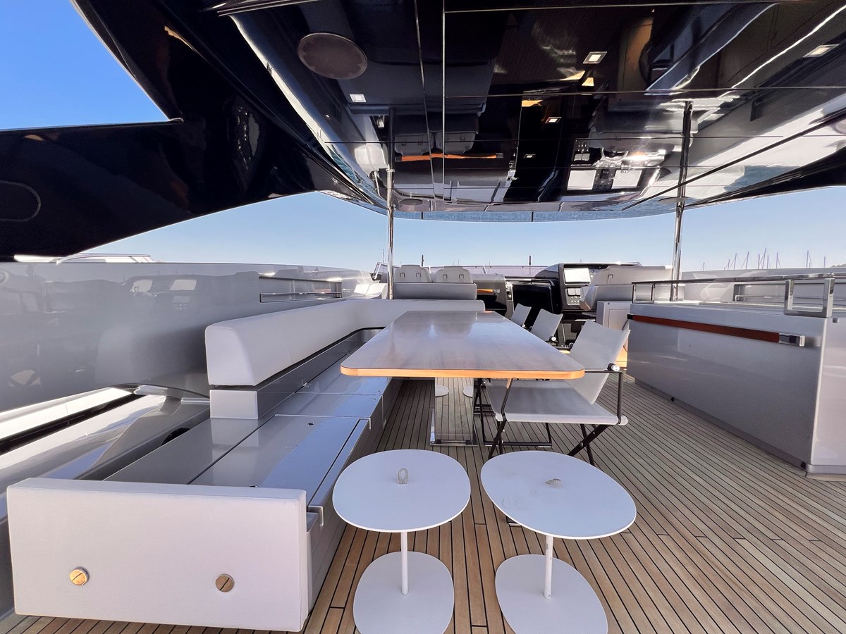 Riva Yacht Motor Yacht Riva 100 Corsaro For Sale