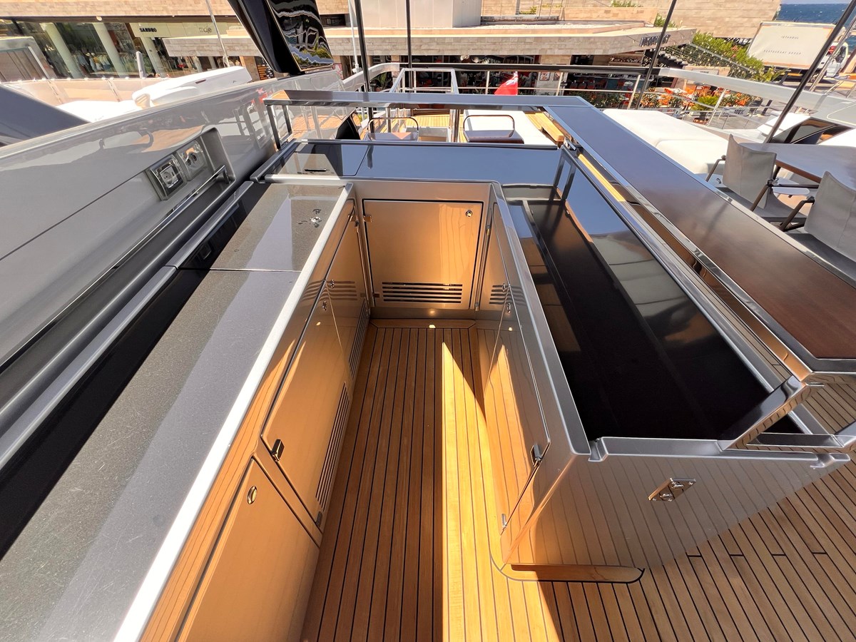 Riva Yacht Motor Yacht Riva 100 Corsaro For Sale