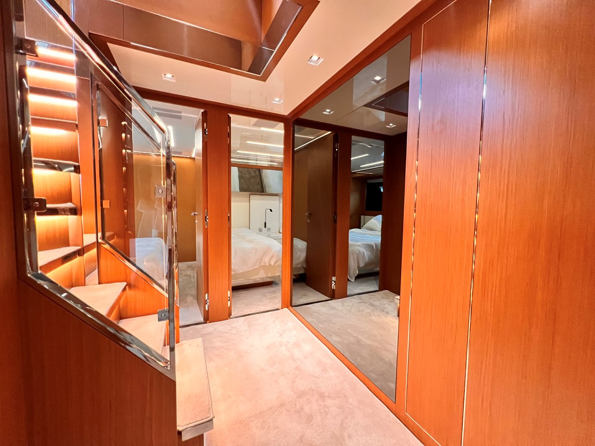 Riva Yacht Motor Yacht Riva 100 Corsaro For Sale