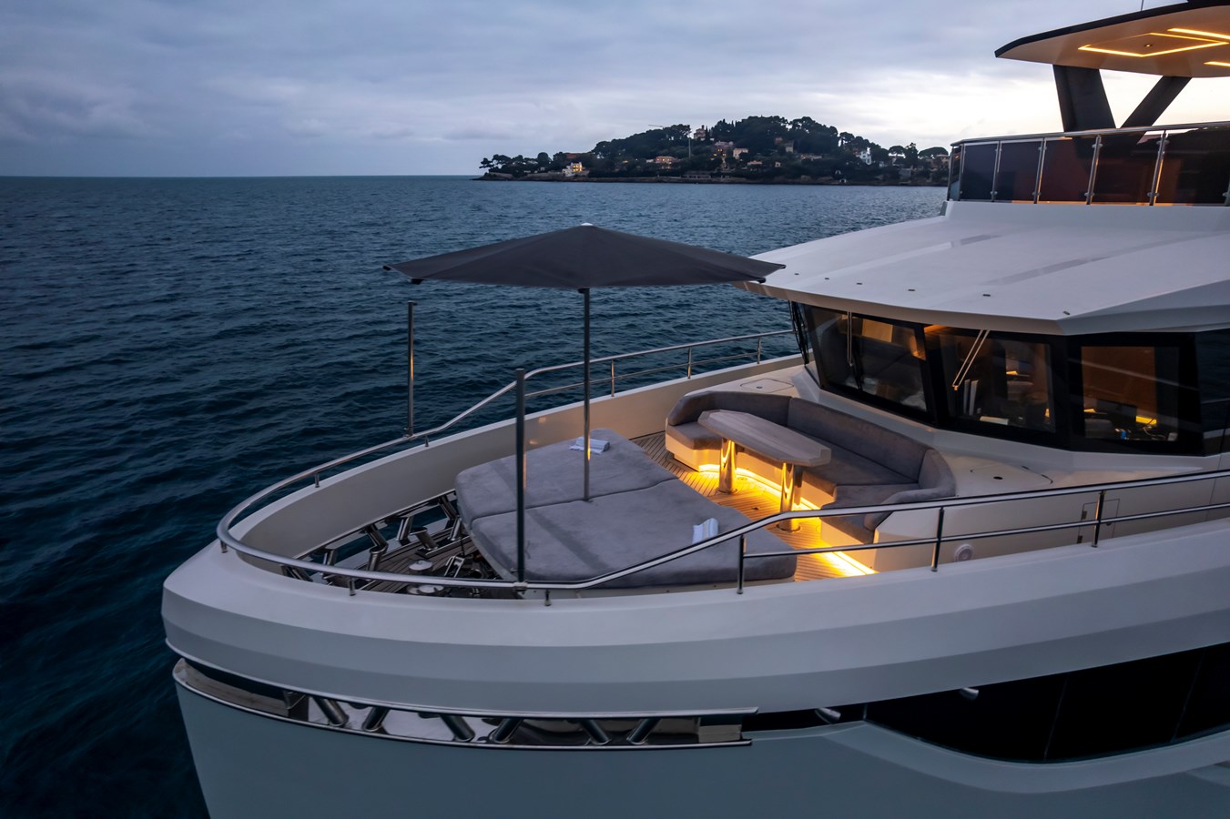 Blaundus Yachts Motor Yacht EBYSHINE For Sale