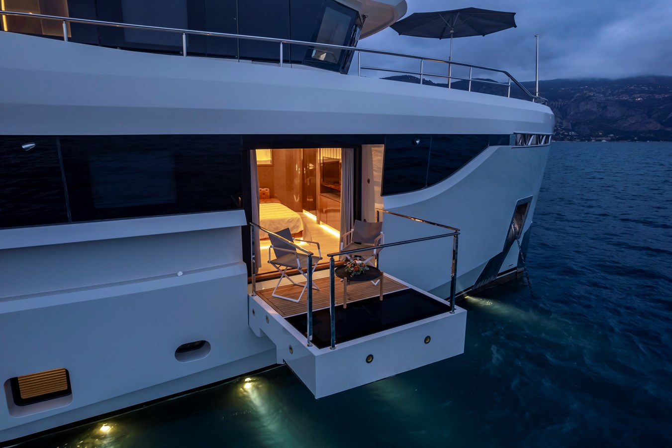 Blaundus Yachts Motor Yacht EBYSHINE For Sale
