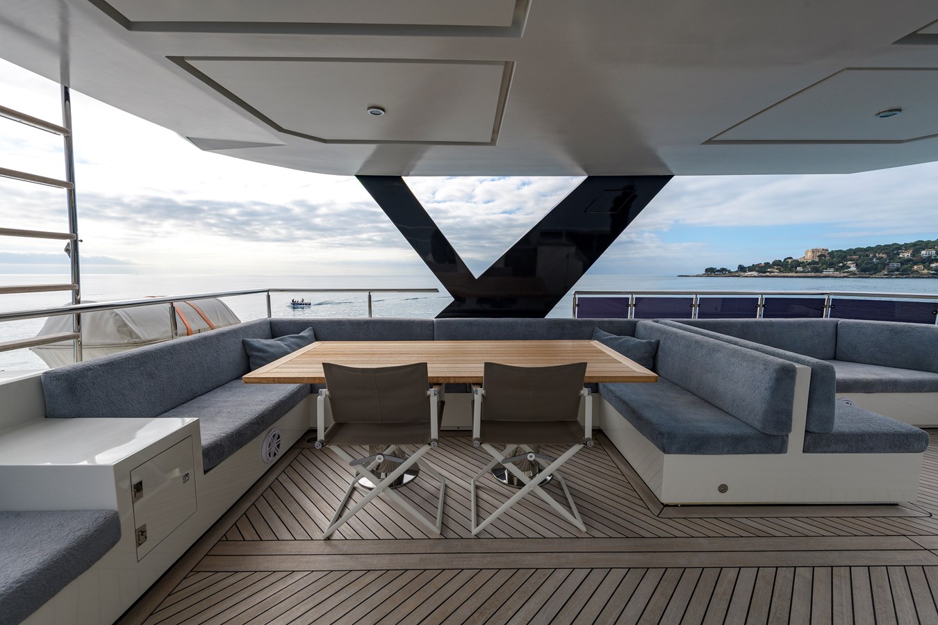 Blaundus Yachts Motor Yacht EBYSHINE For Sale