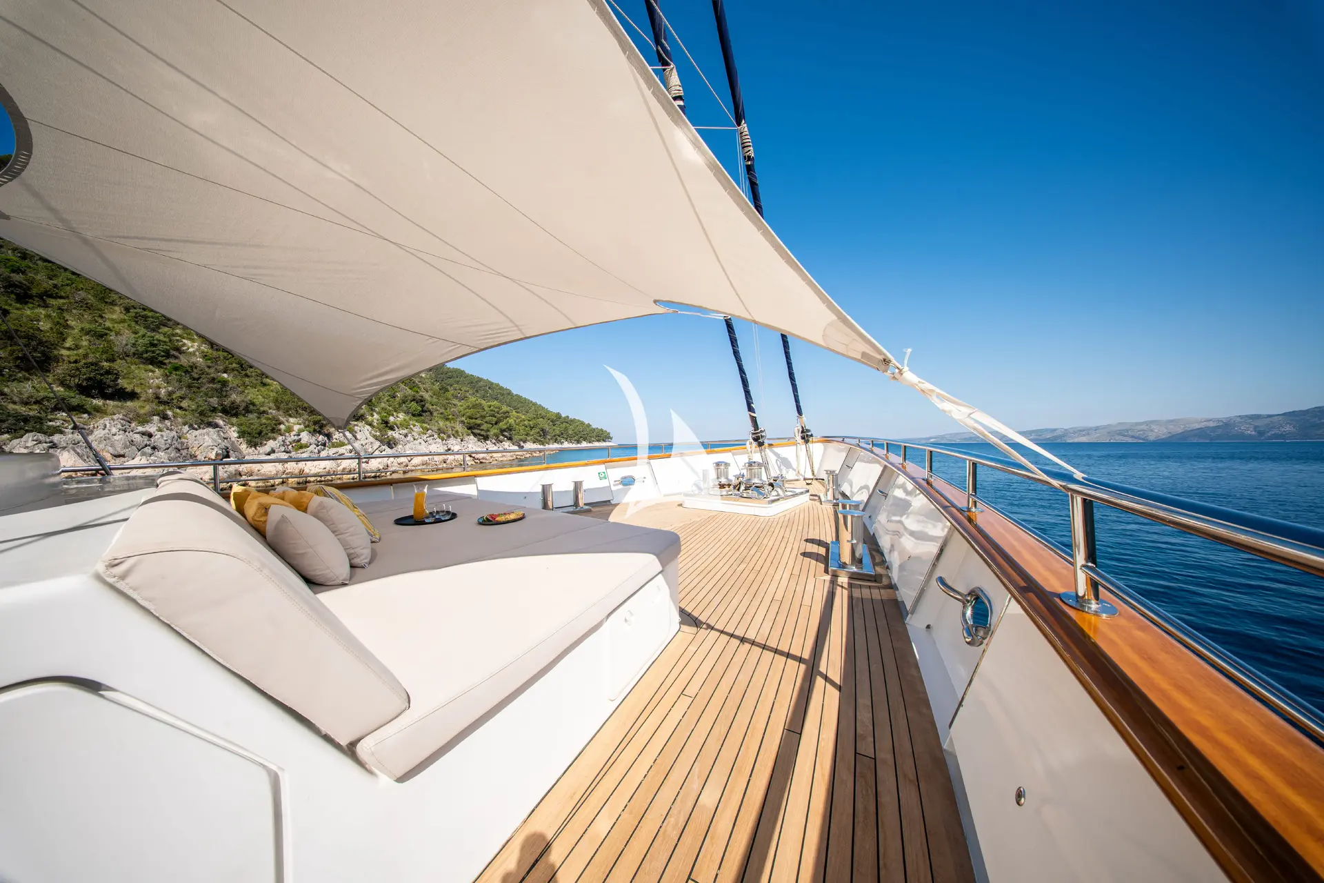DALMATINO Charter Yacht
