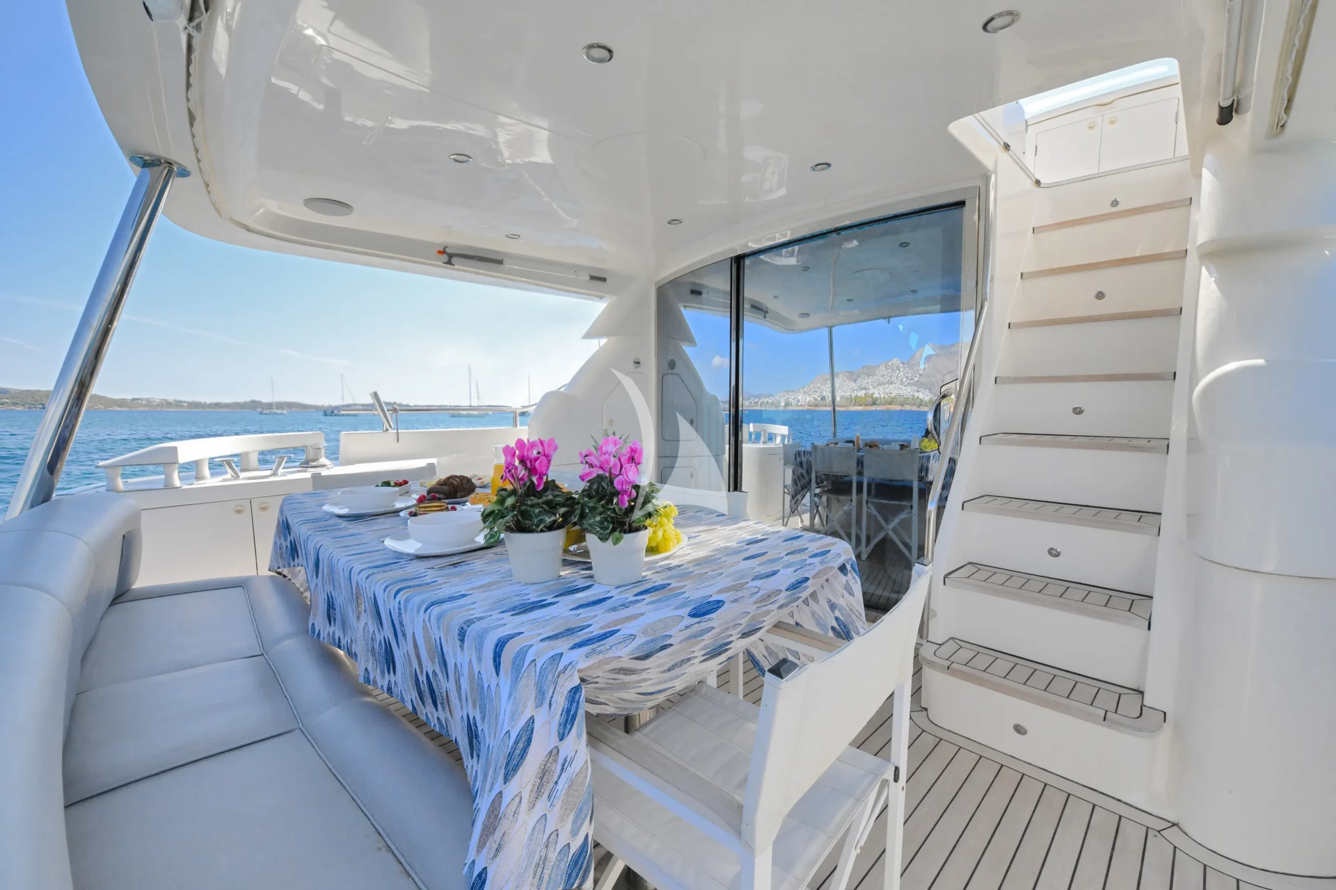 BLUEWAVE Charter Yacht