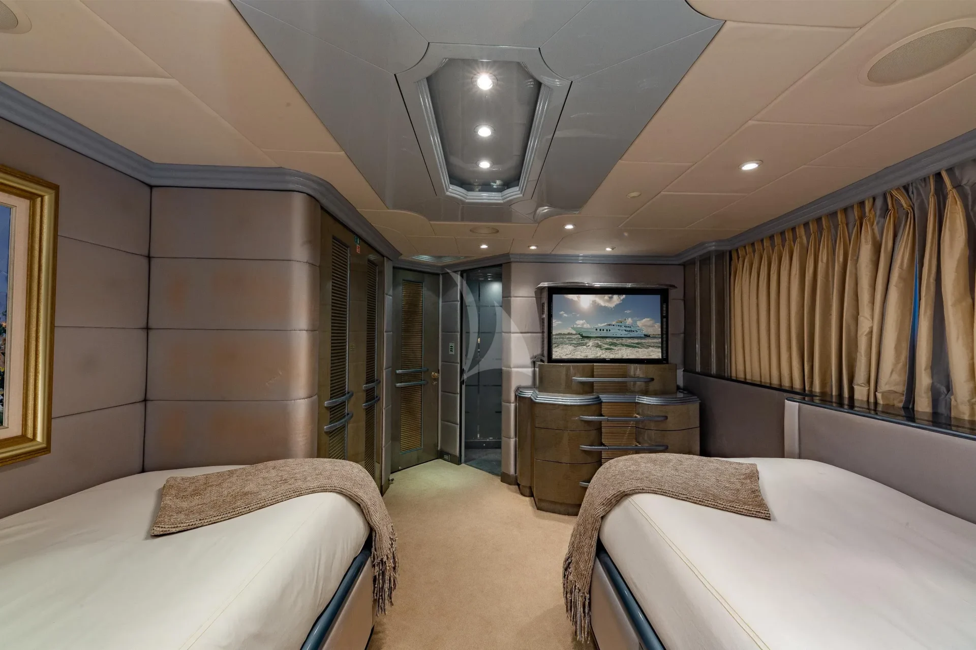 I LOVE THIS BOAT Charter Yacht