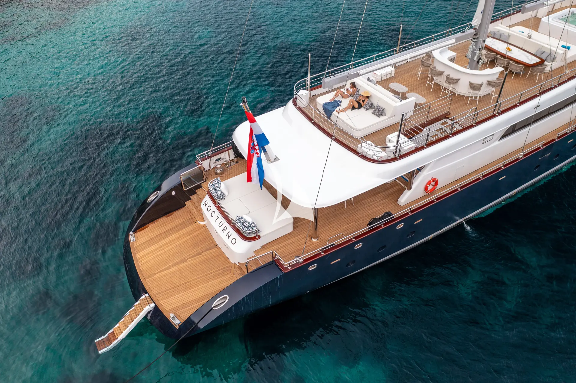 NOCTURNO Charter Yacht