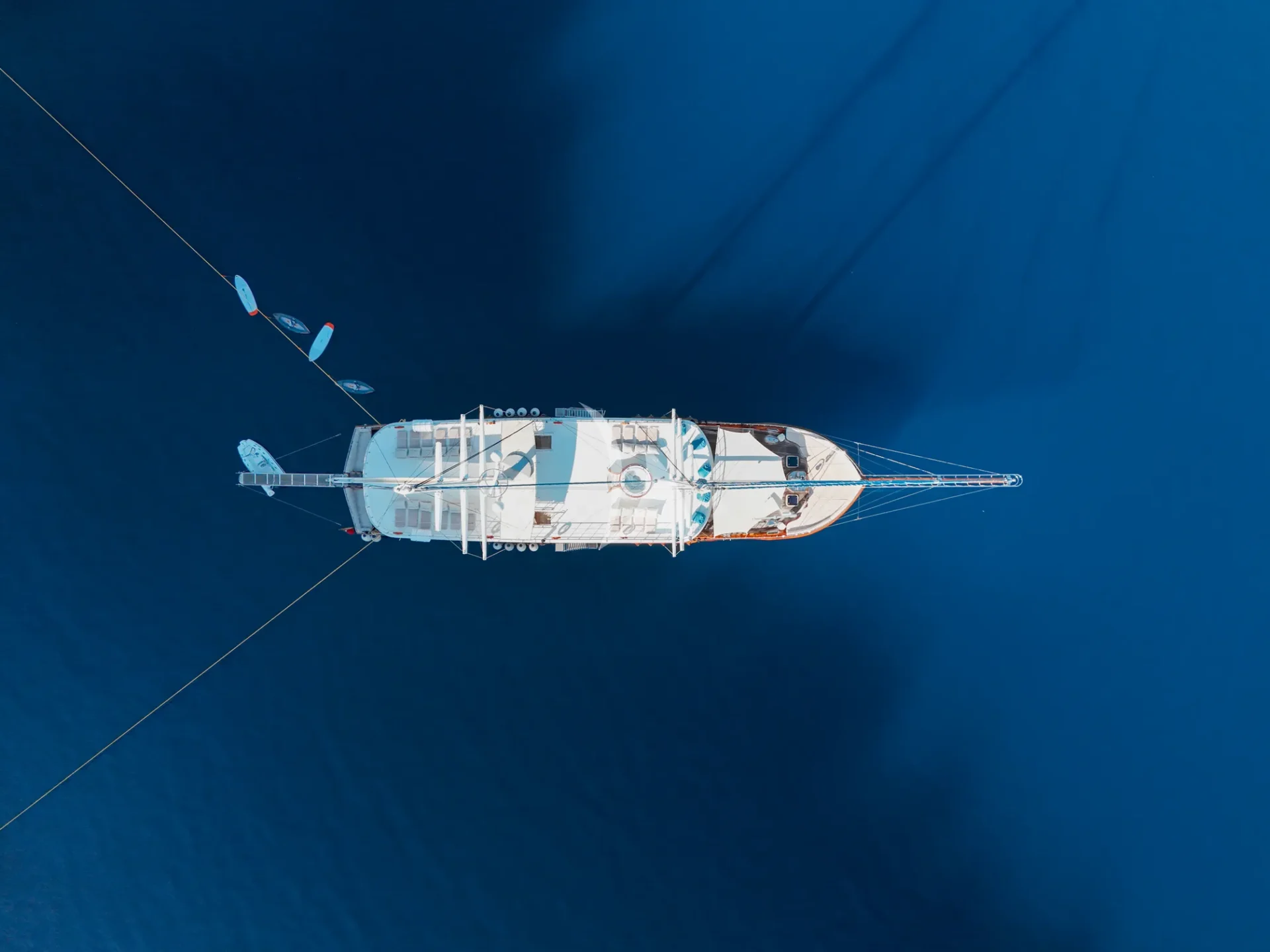 QUEEN ATLANTIS Charter Yacht