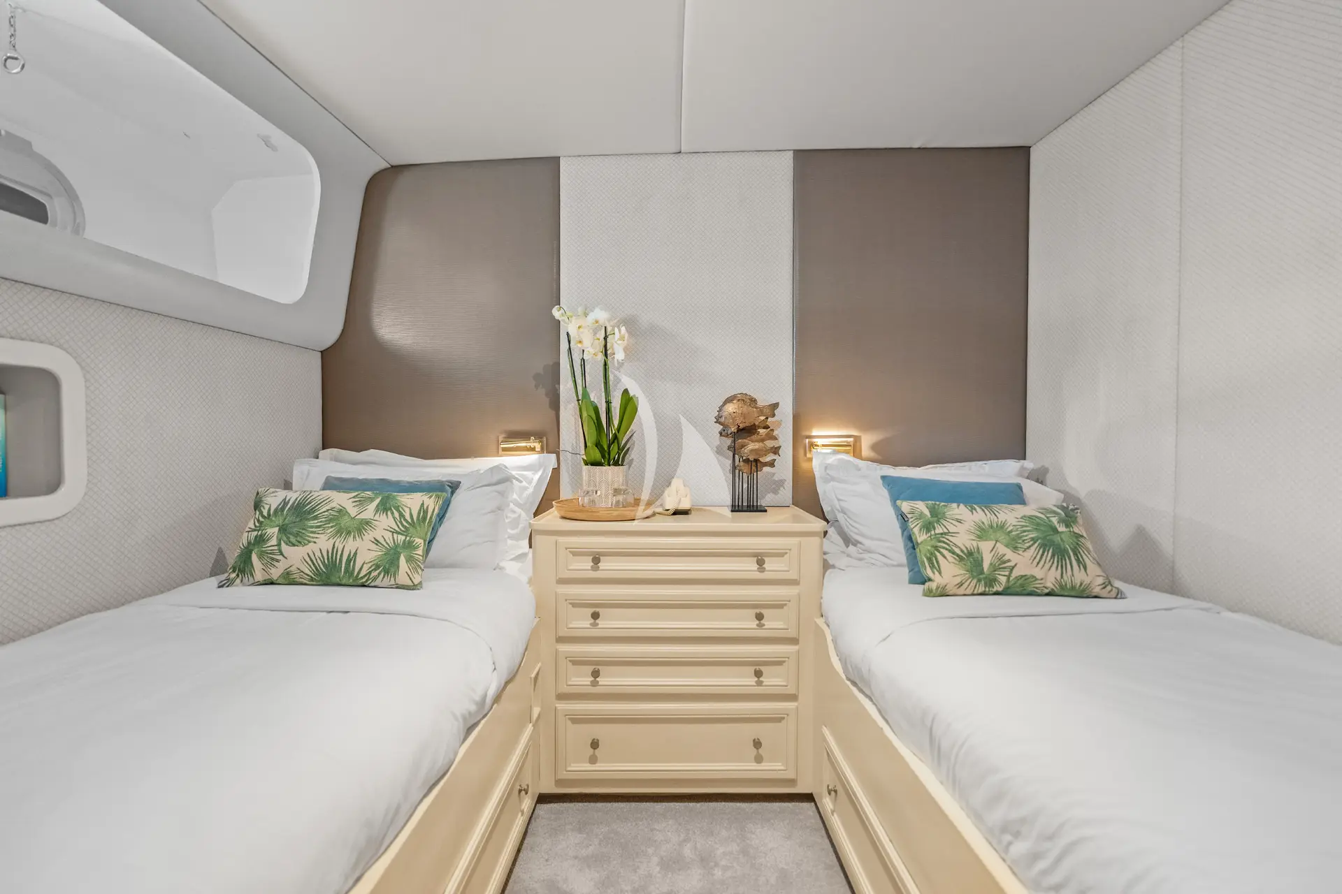 AVA Charter Yacht