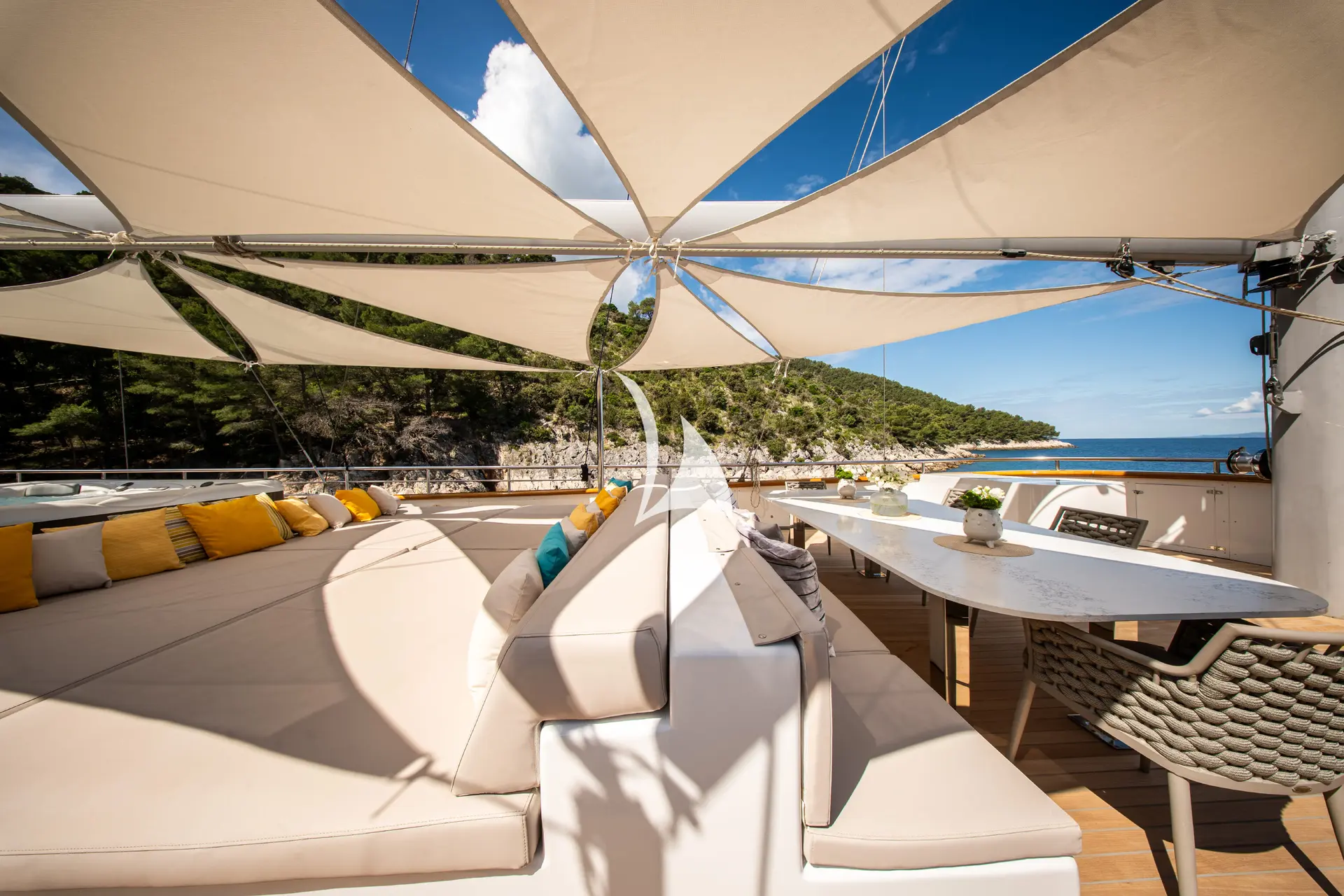DALMATINO Charter Yacht