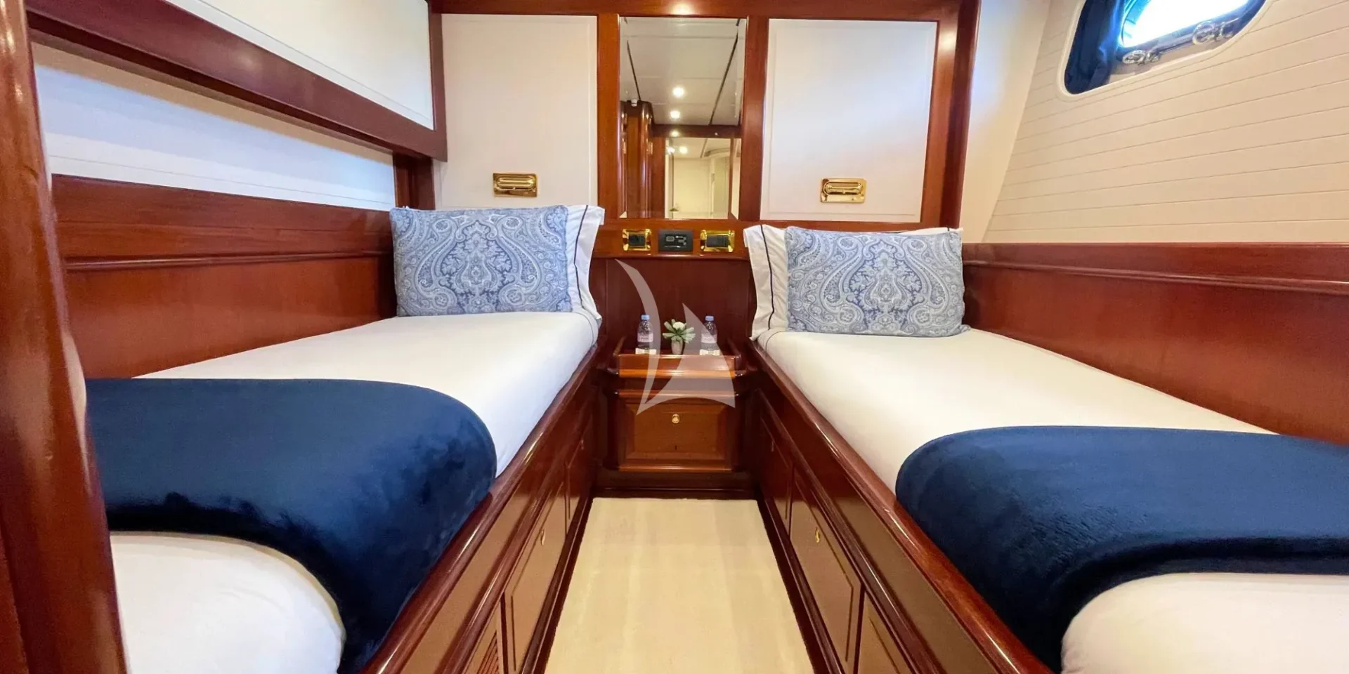 ABUNDANCE Charter Yacht