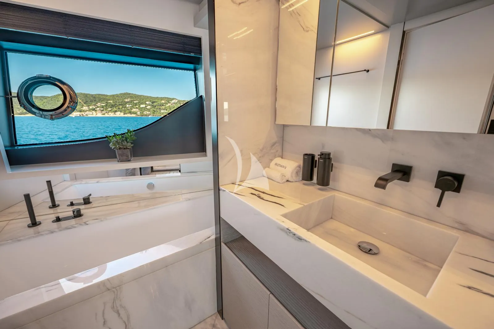 BIZMAN Charter Yacht