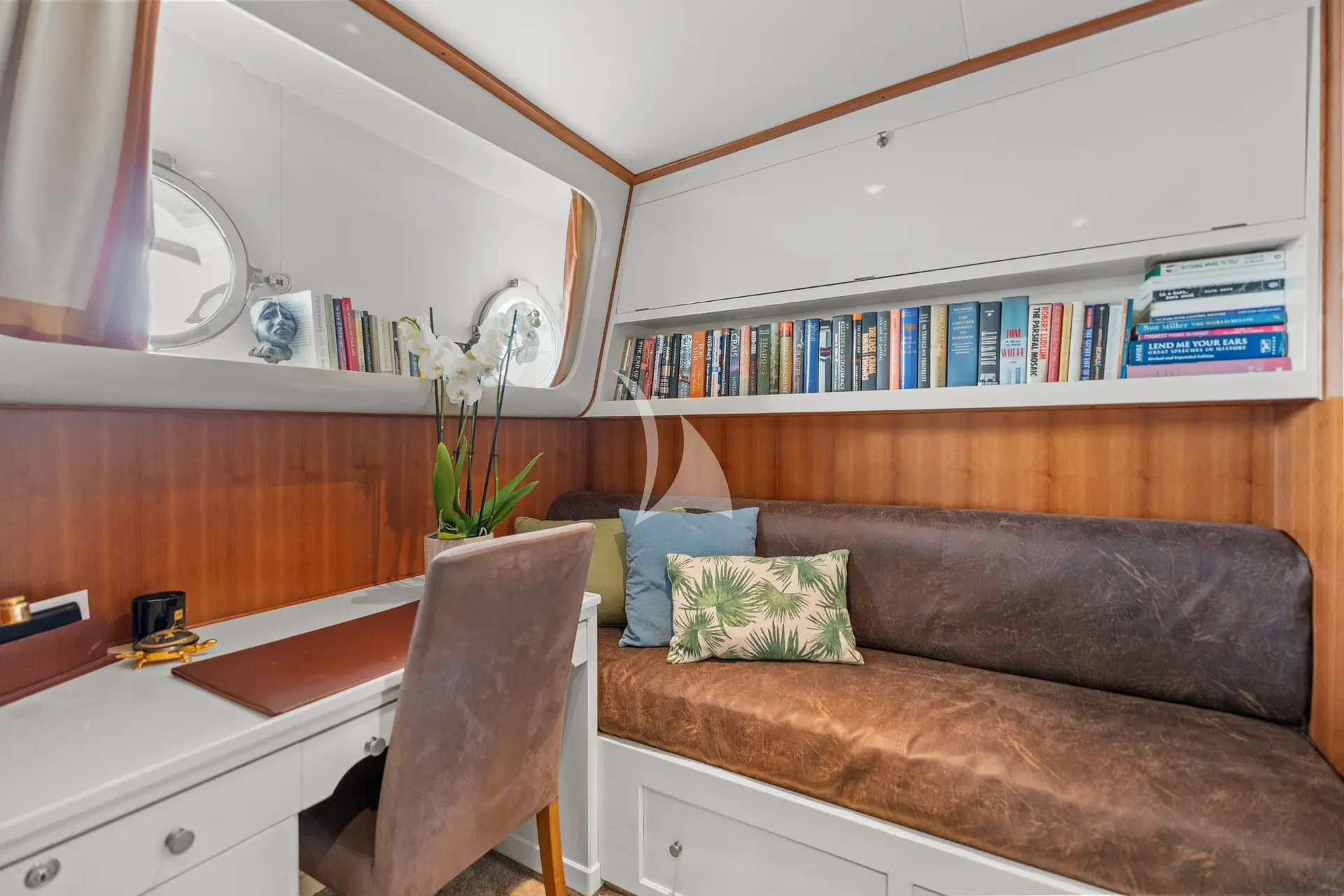 AVA Charter Yacht
