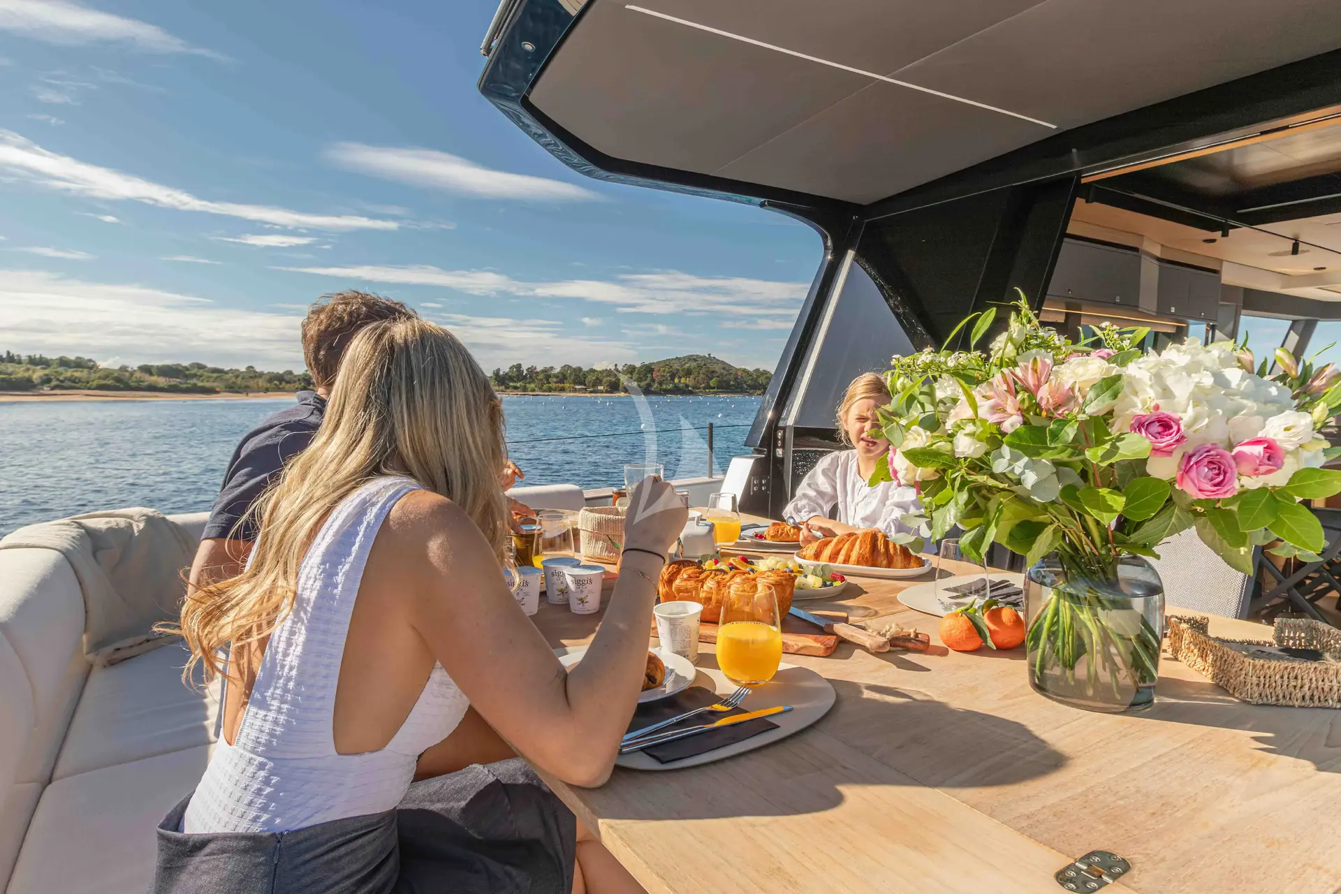 GET LOST Charter Yacht