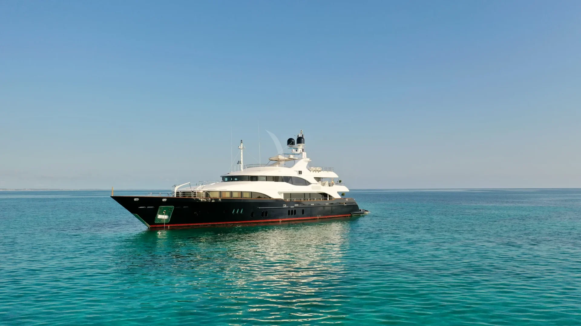 SEASCAPE V Charter Yacht