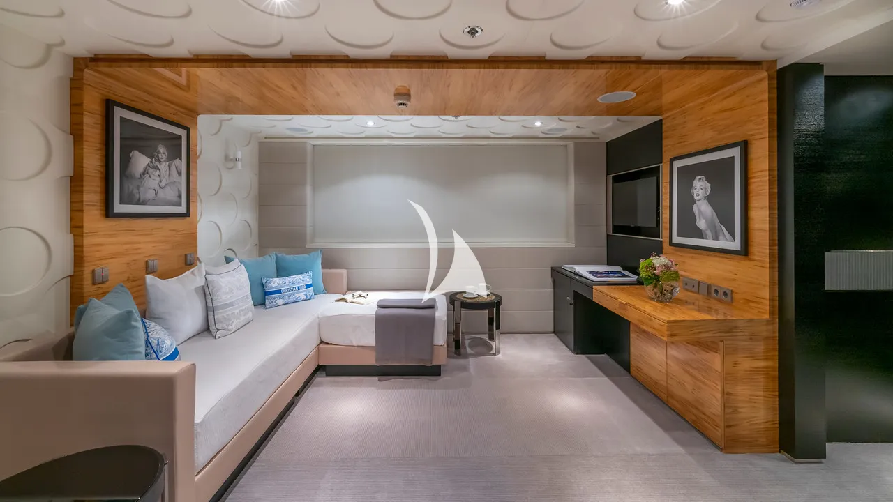 SCOTT FREE Charter Yacht