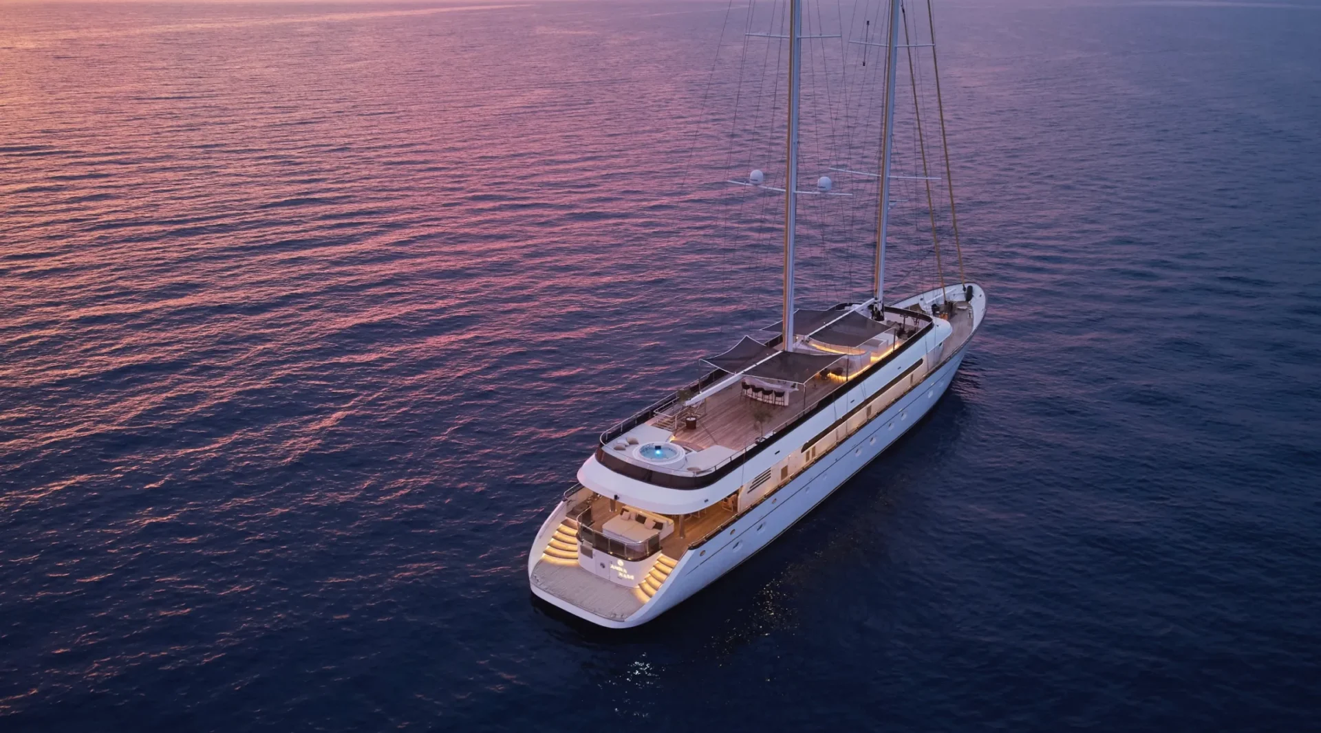 ANIMA MARIS Charter Yacht