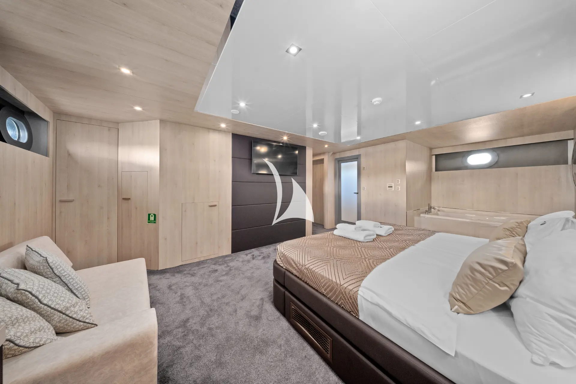 DALMATINO Charter Yacht