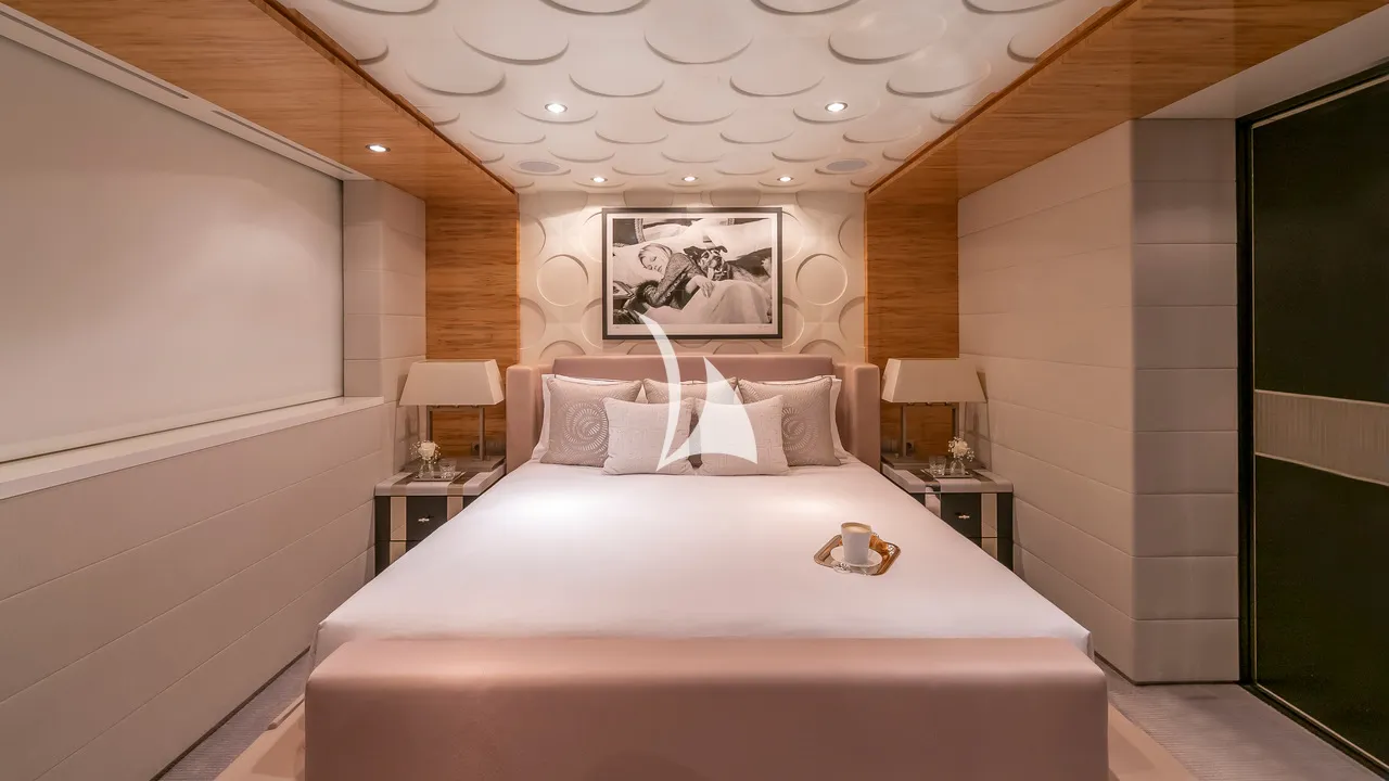 SCOTT FREE Charter Yacht