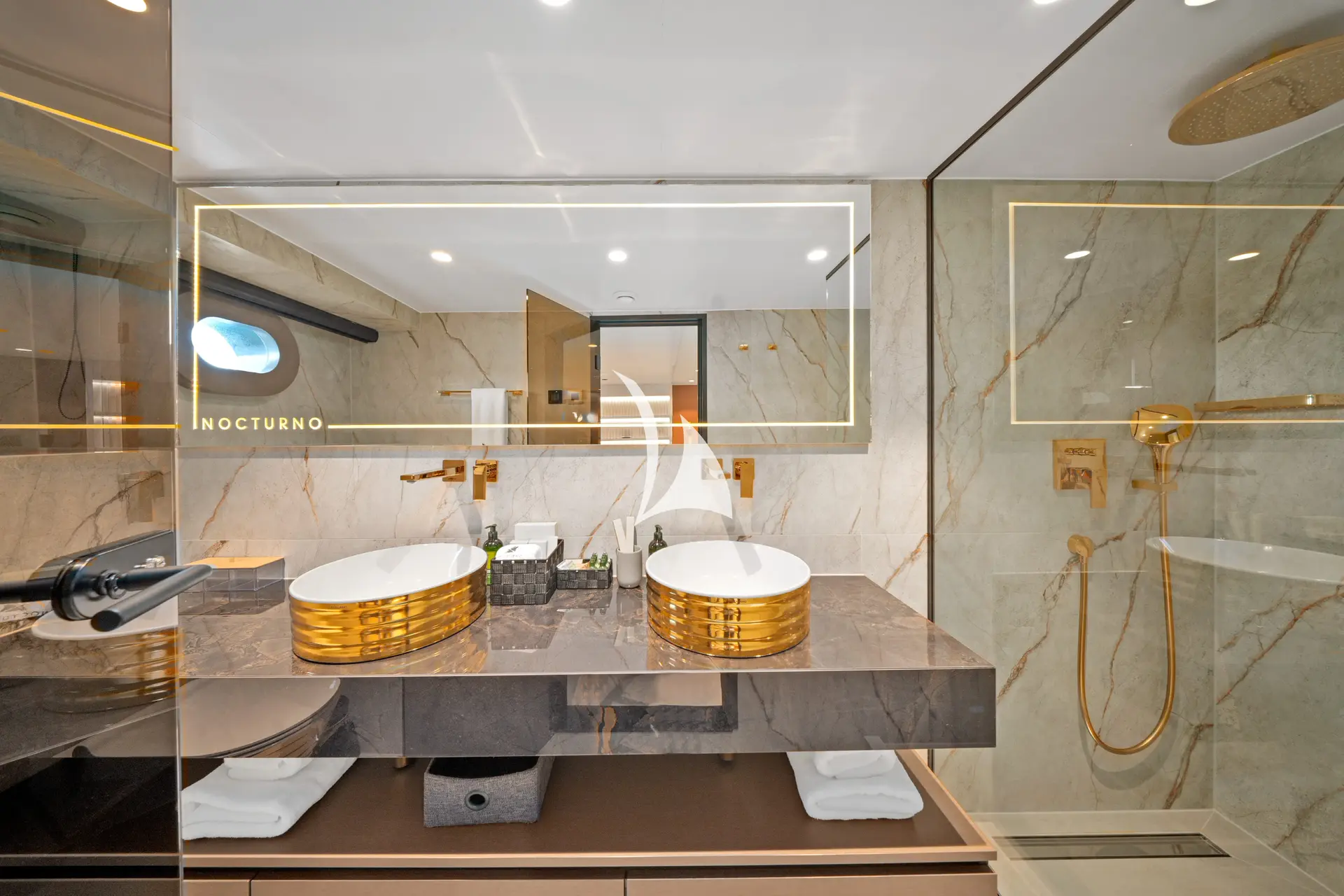 NOCTURNO Charter Yacht