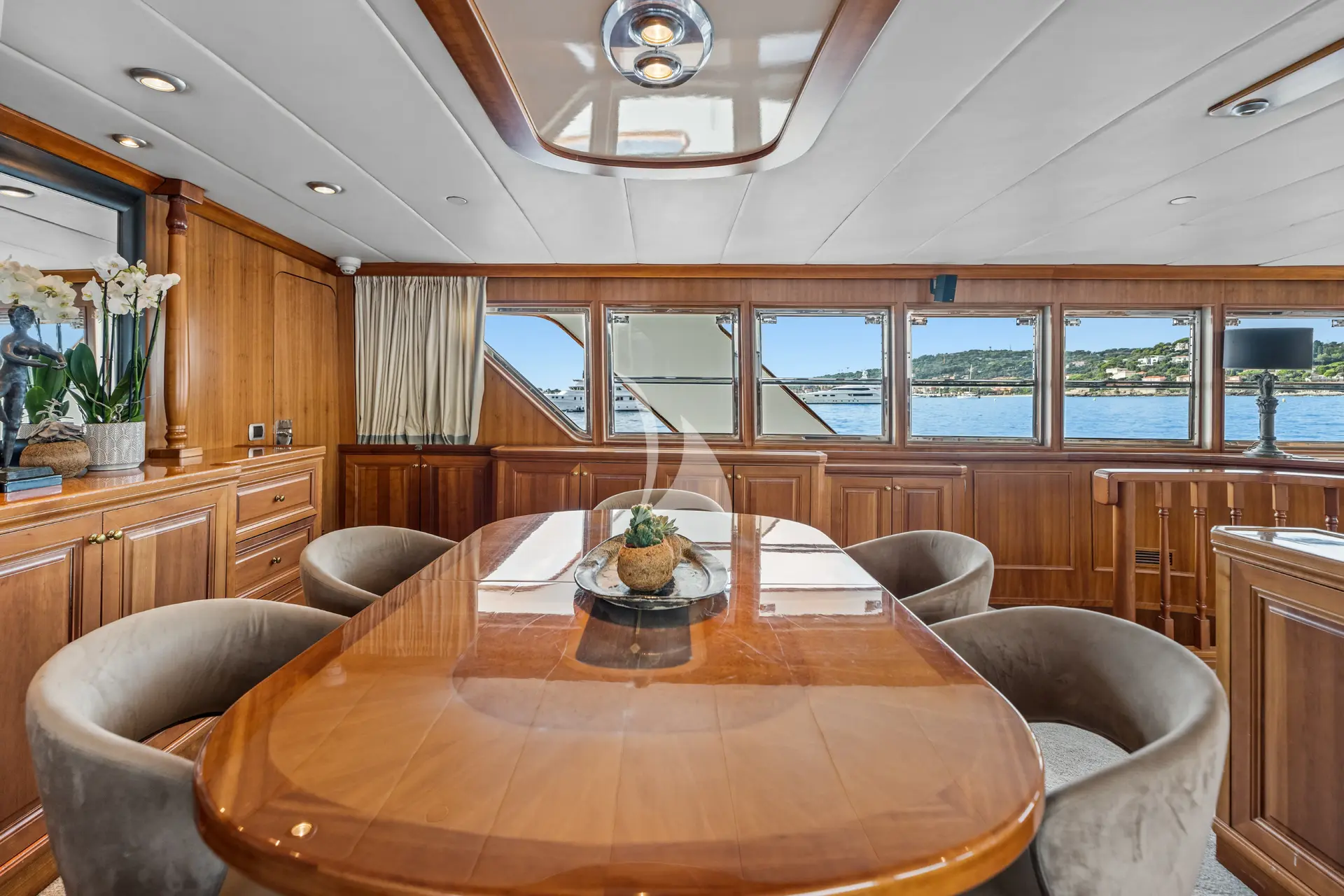 AVA Charter Yacht