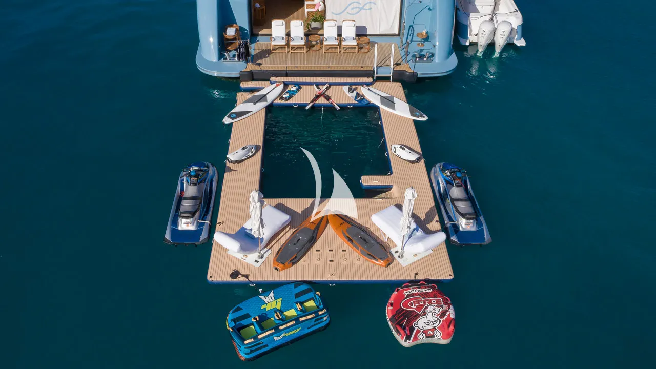 SCOTT FREE Charter Yacht