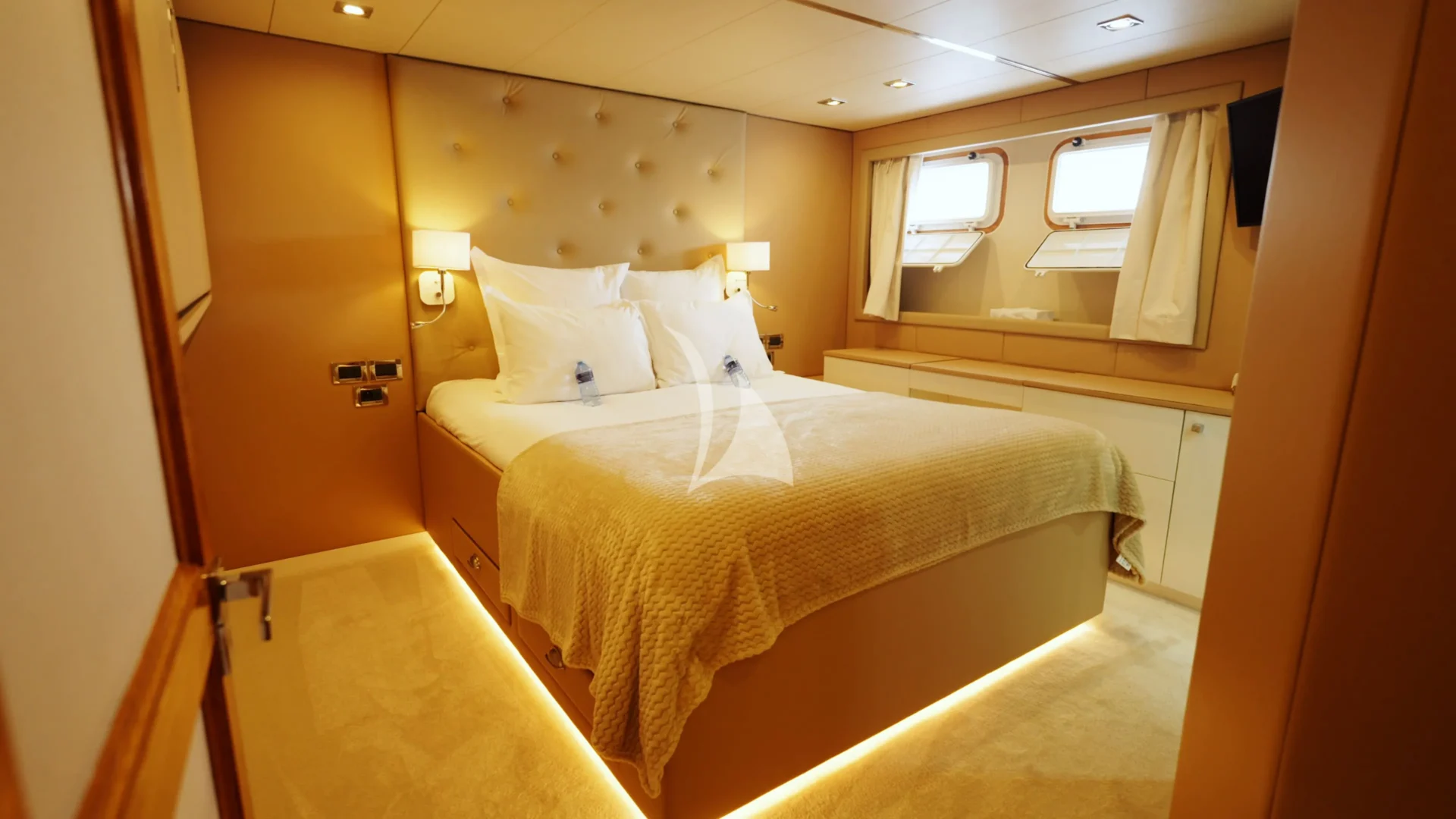 EVA Charter Yacht