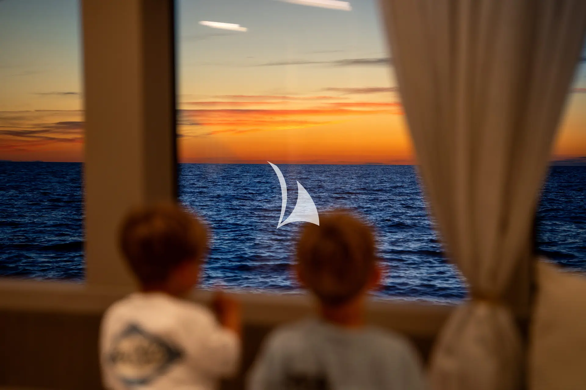 NOCTURNO Charter Yacht