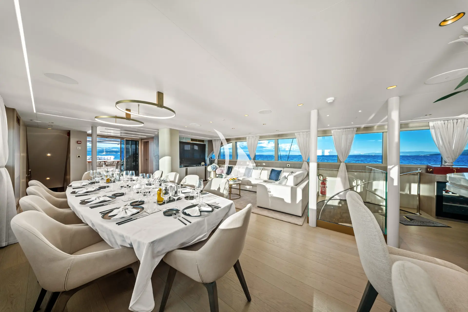 NOCTURNO Charter Yacht