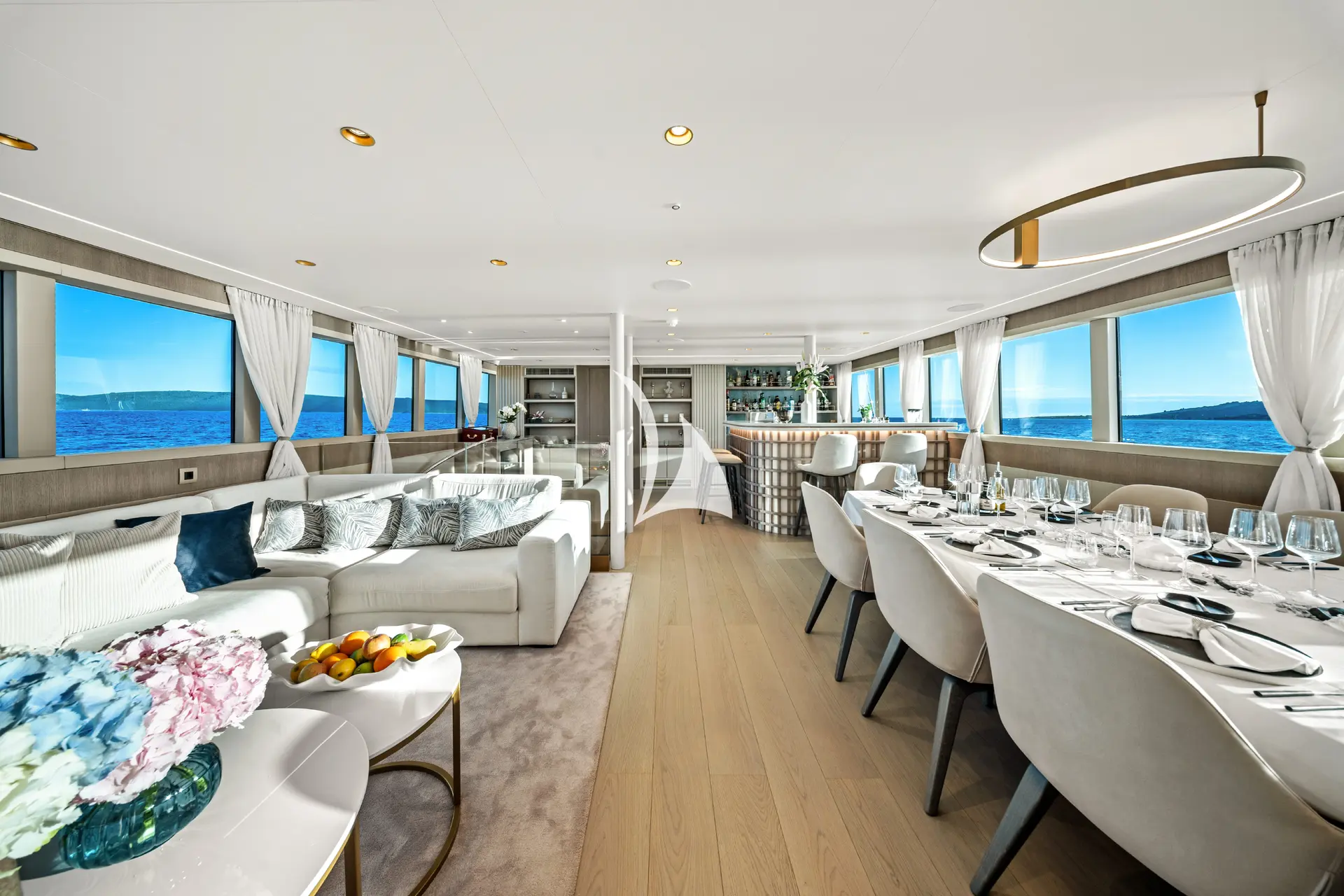 NOCTURNO Charter Yacht