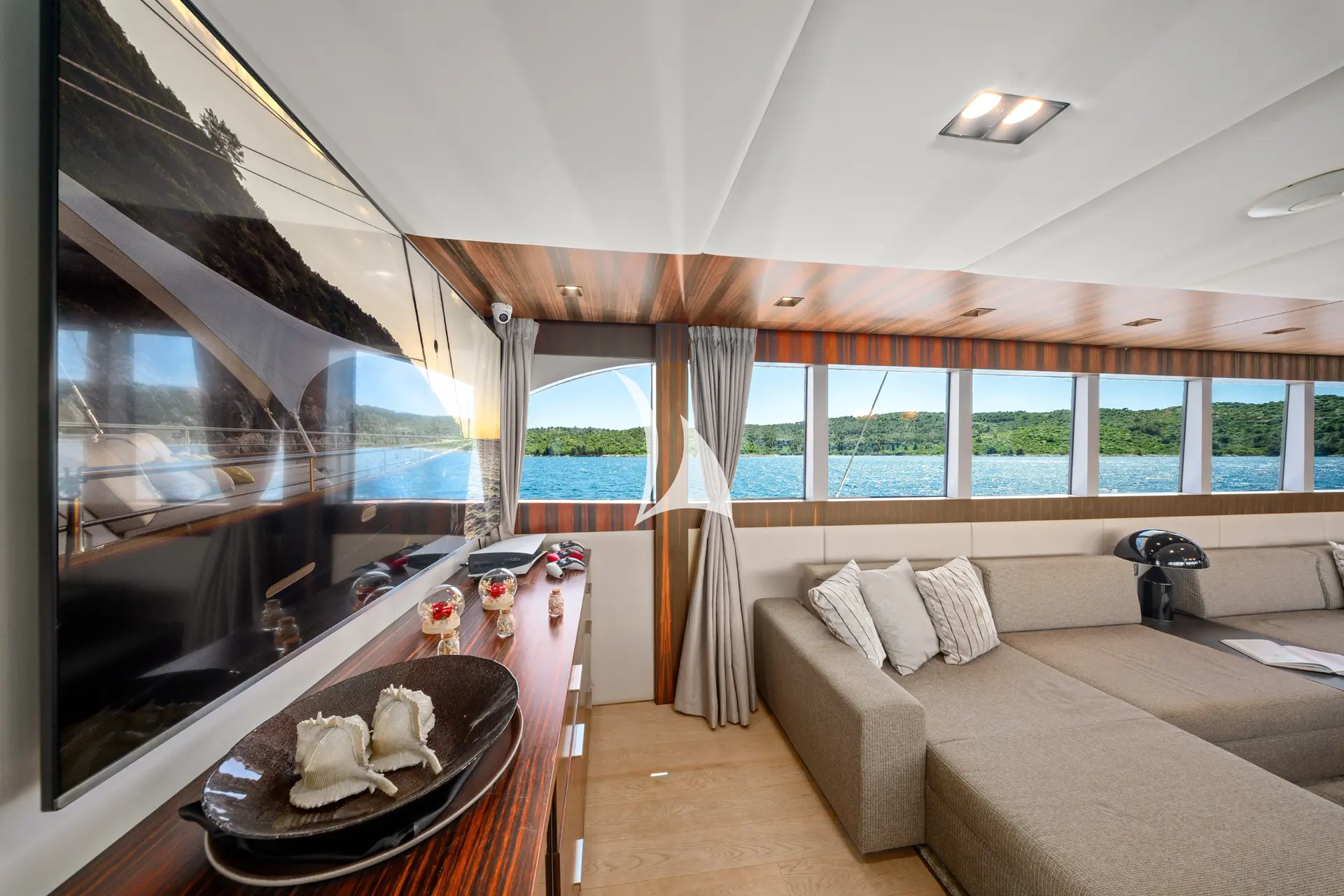 DALMATINO Charter Yacht