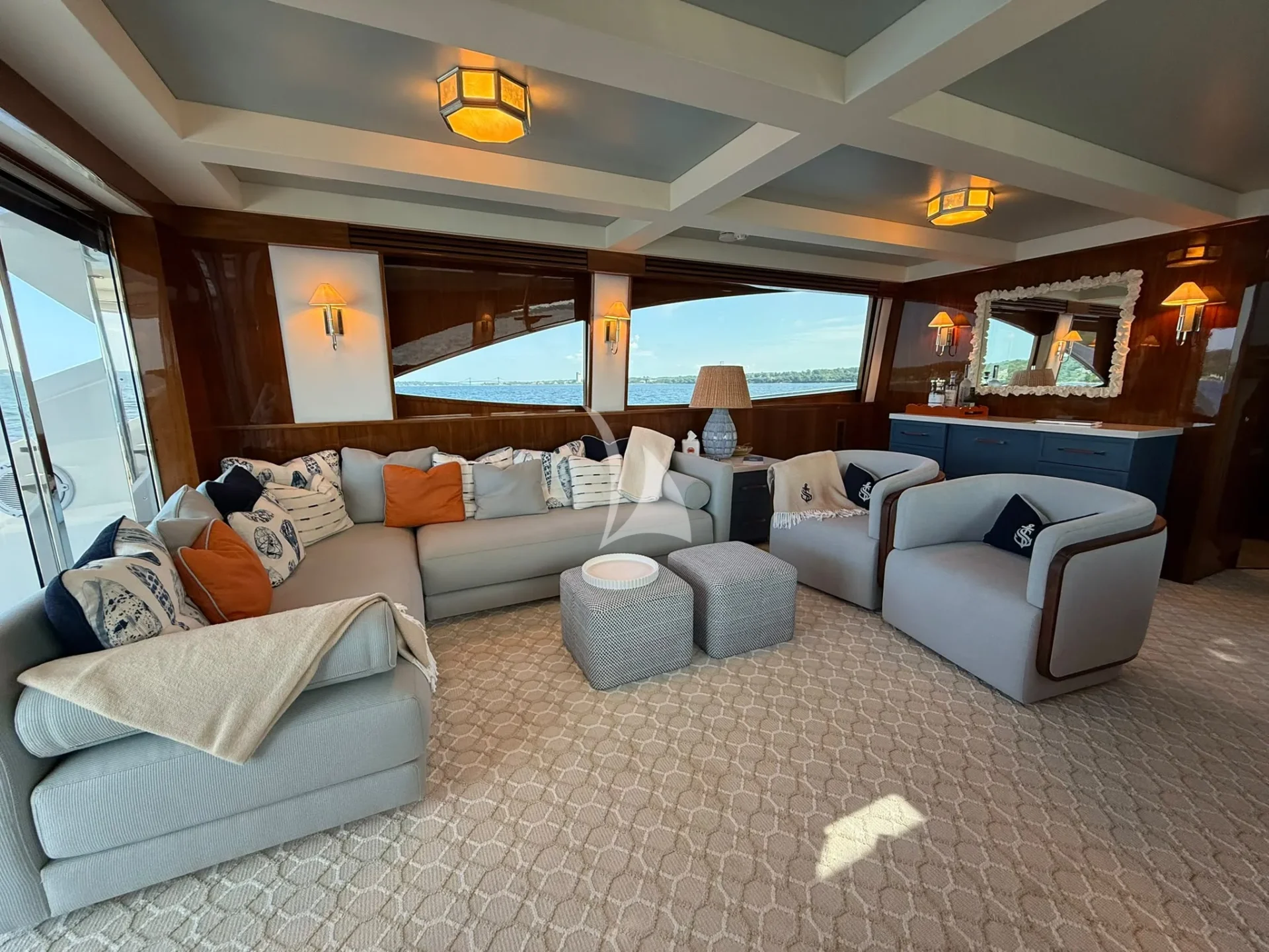 SOUTHERN SKY Charter Yacht