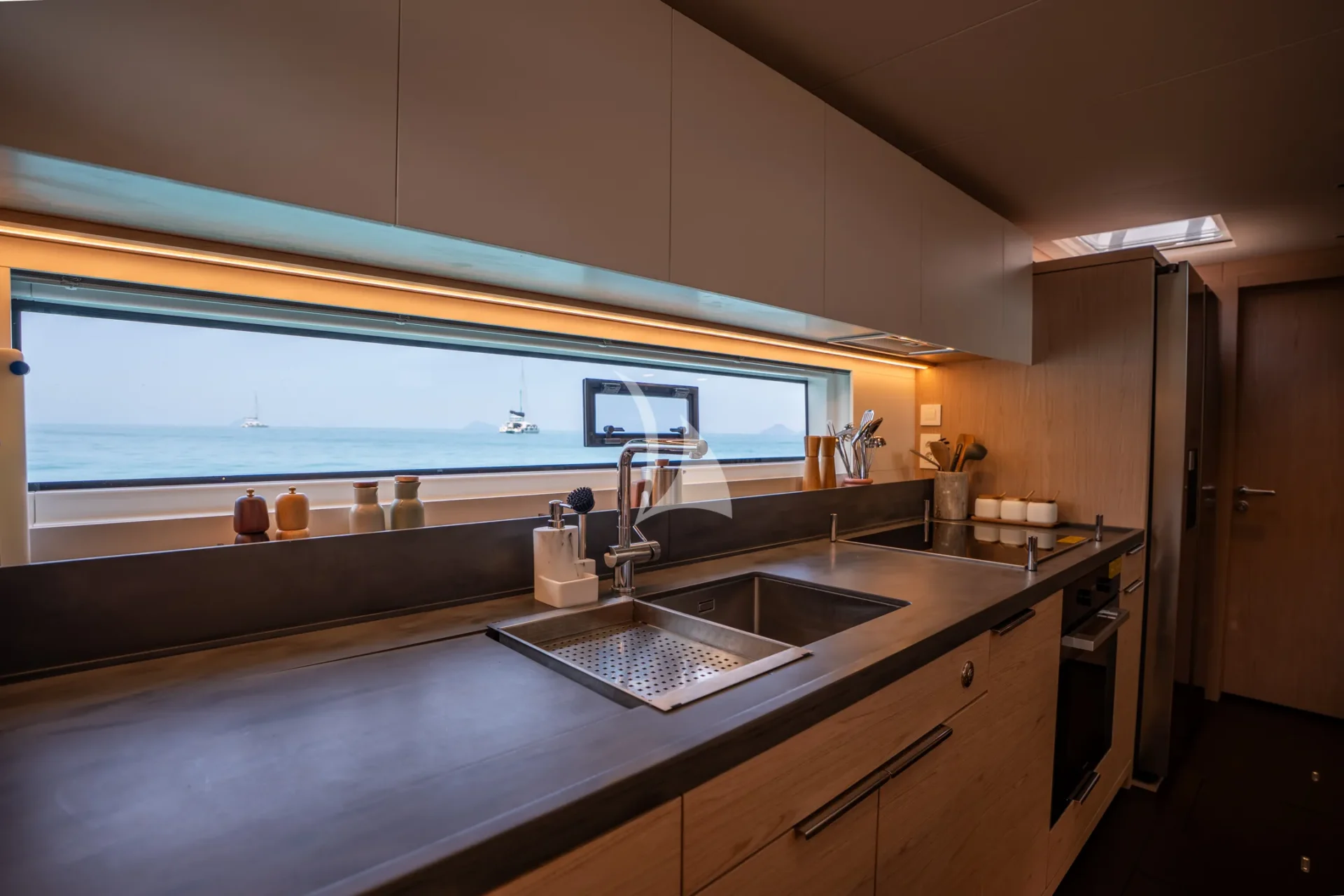 Gloria Charter Yacht