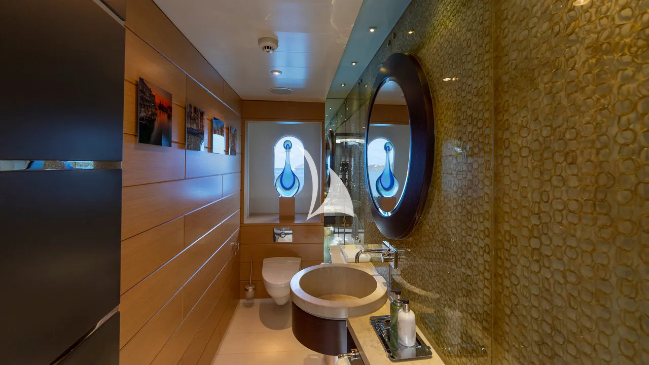 SCOTT FREE Charter Yacht