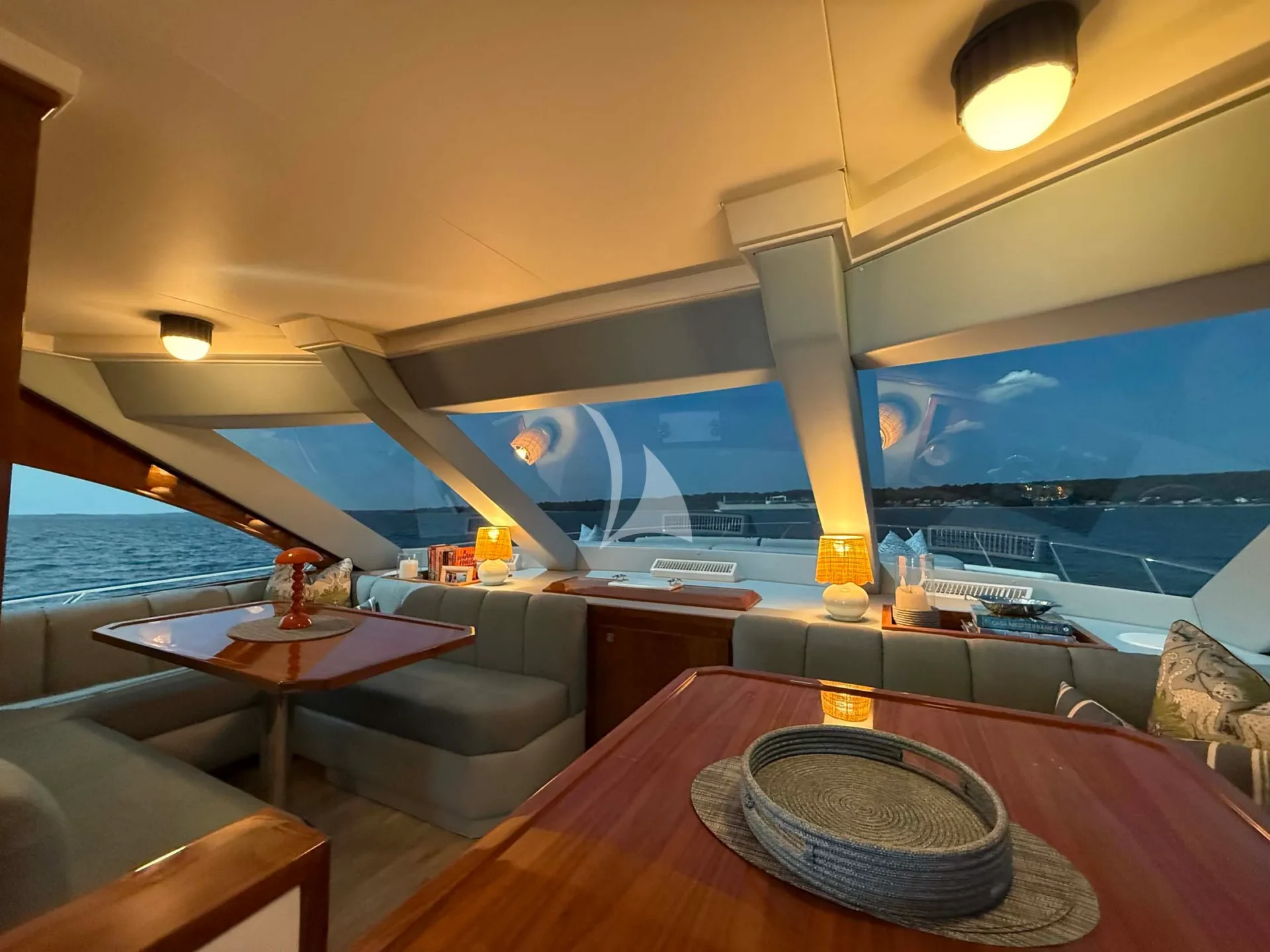 SOUTHERN SKY Charter Yacht