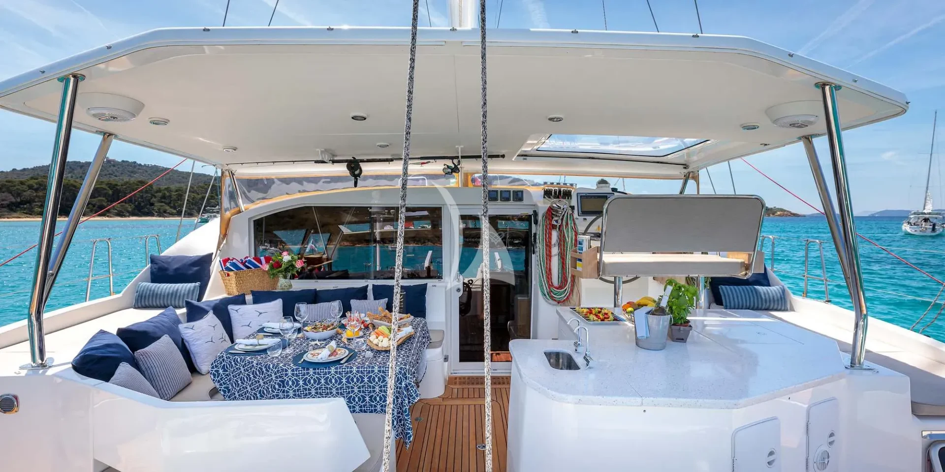 CURANTA CRIDHE Charter Yacht