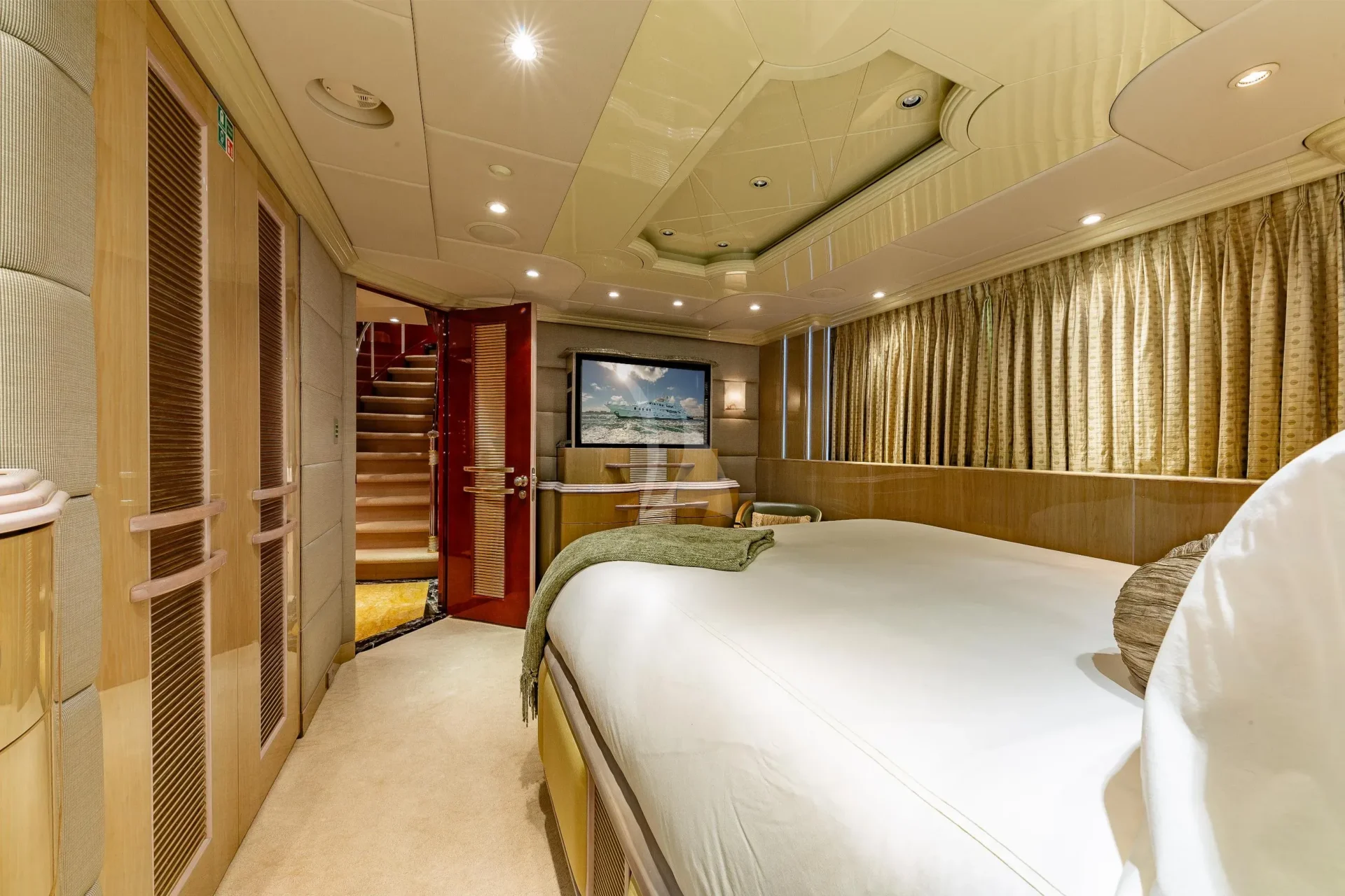 I LOVE THIS BOAT Charter Yacht