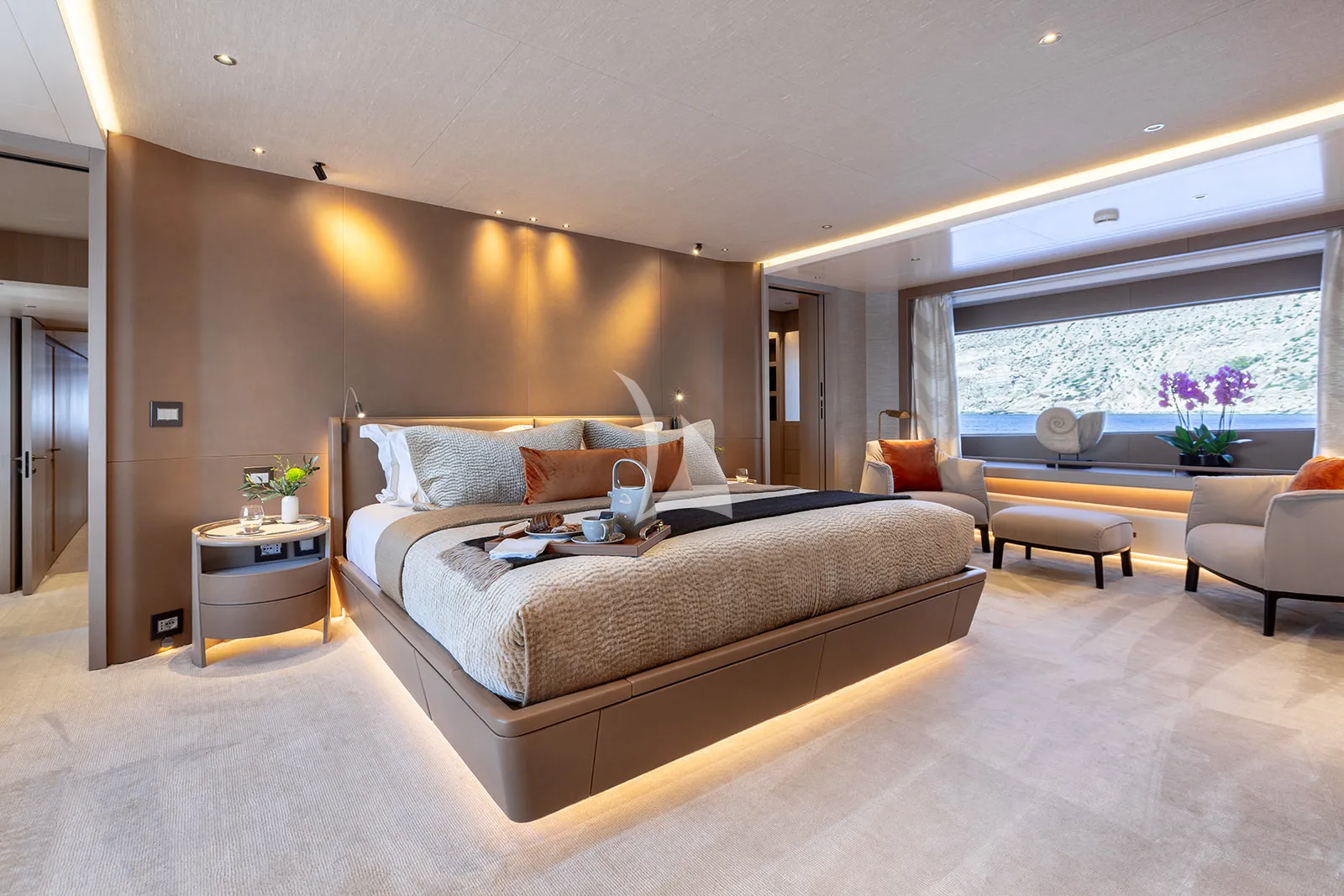 PAPER MOON Charter Yacht