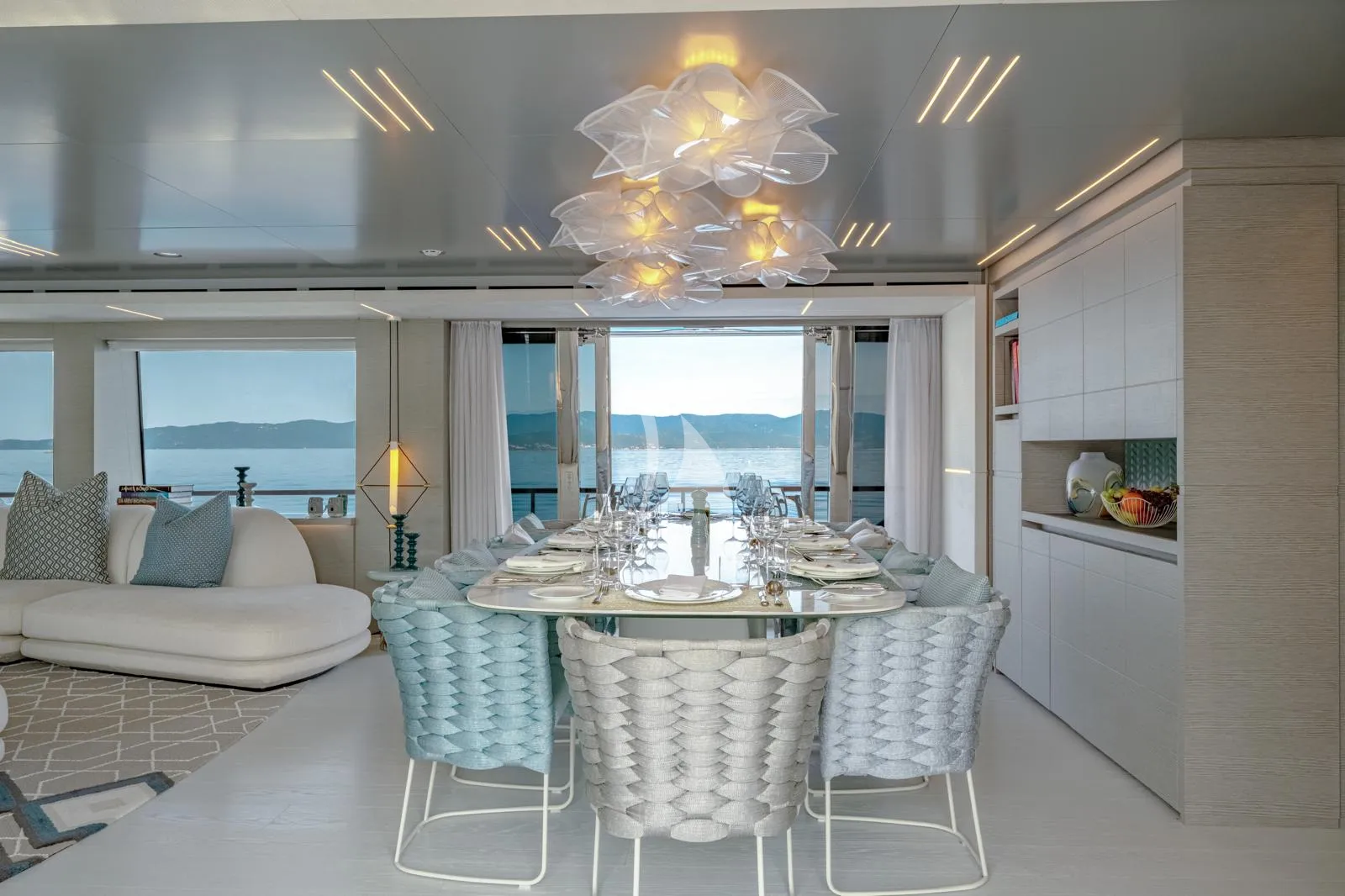 BIZMAN Charter Yacht