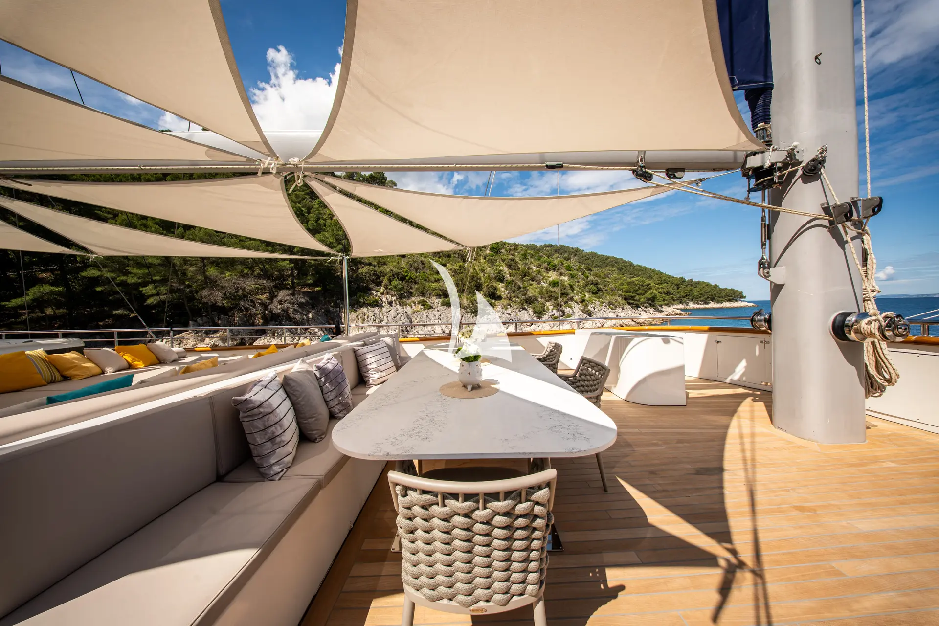 DALMATINO Charter Yacht