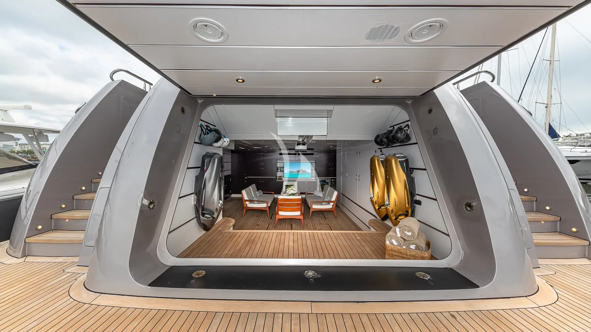 STARSHIP 185' Charter Yacht