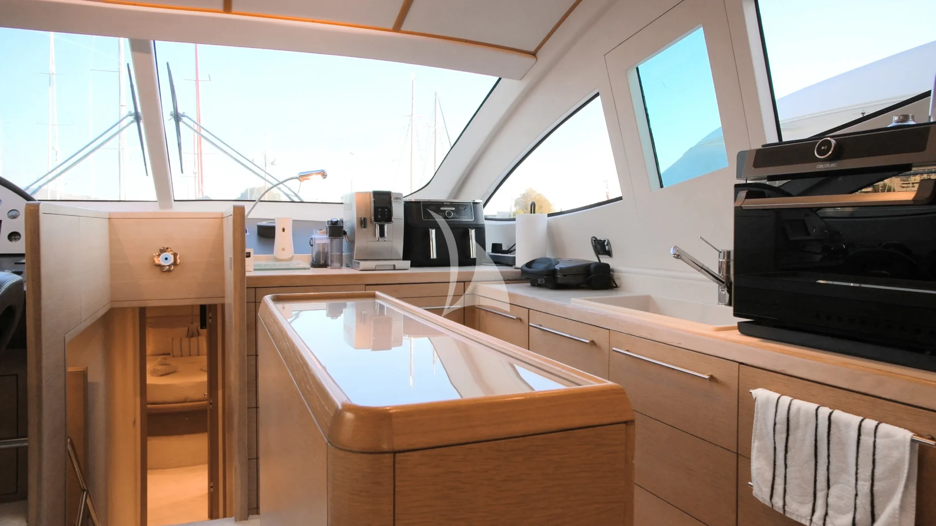 BLUEWAVE Charter Yacht
