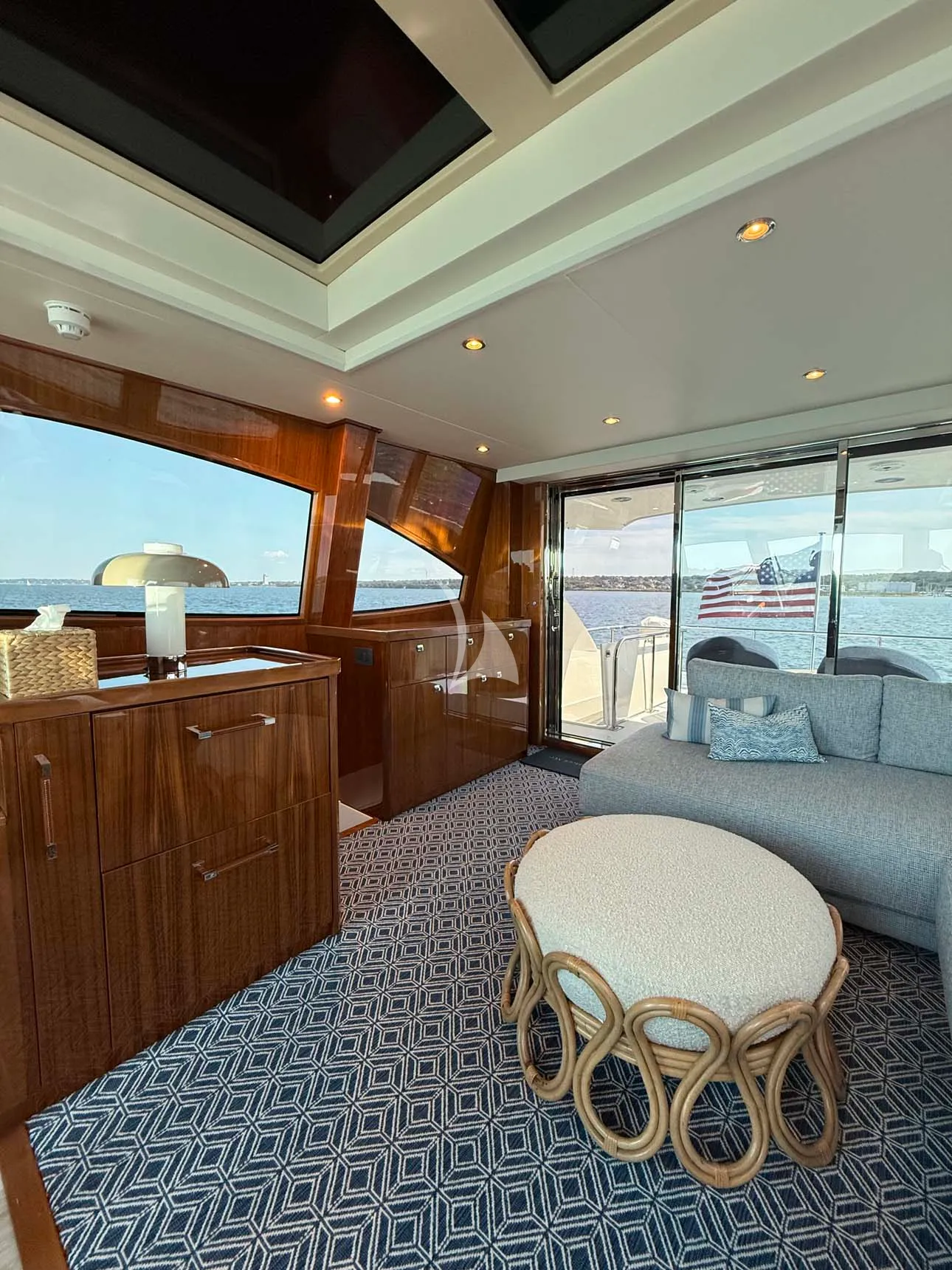 SOUTHERN SKY Charter Yacht