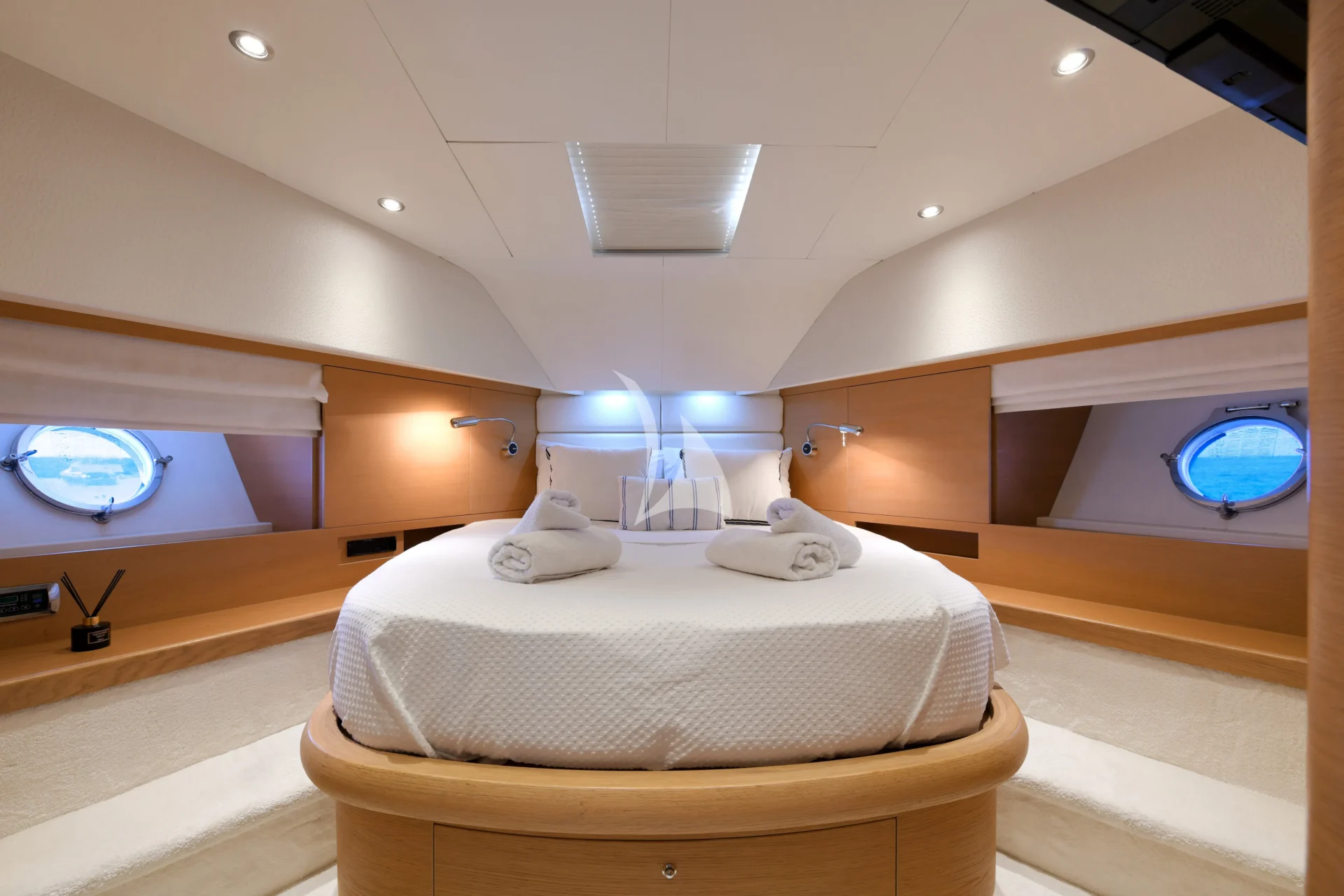 BLUEWAVE Charter Yacht
