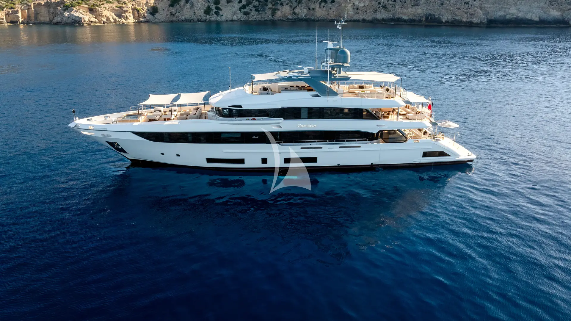 PAPER MOON Charter Yacht