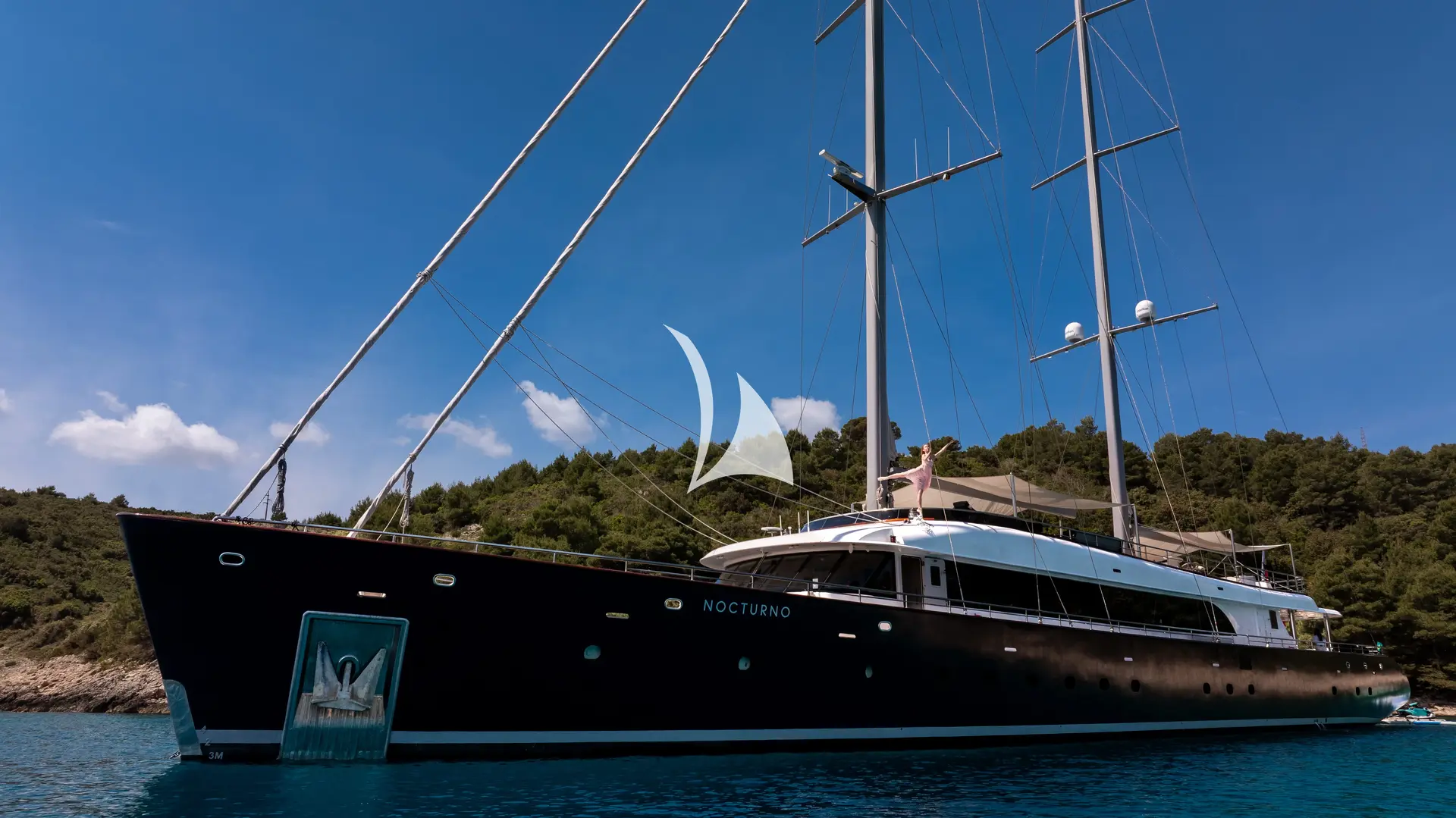 NOCTURNO Charter Yacht