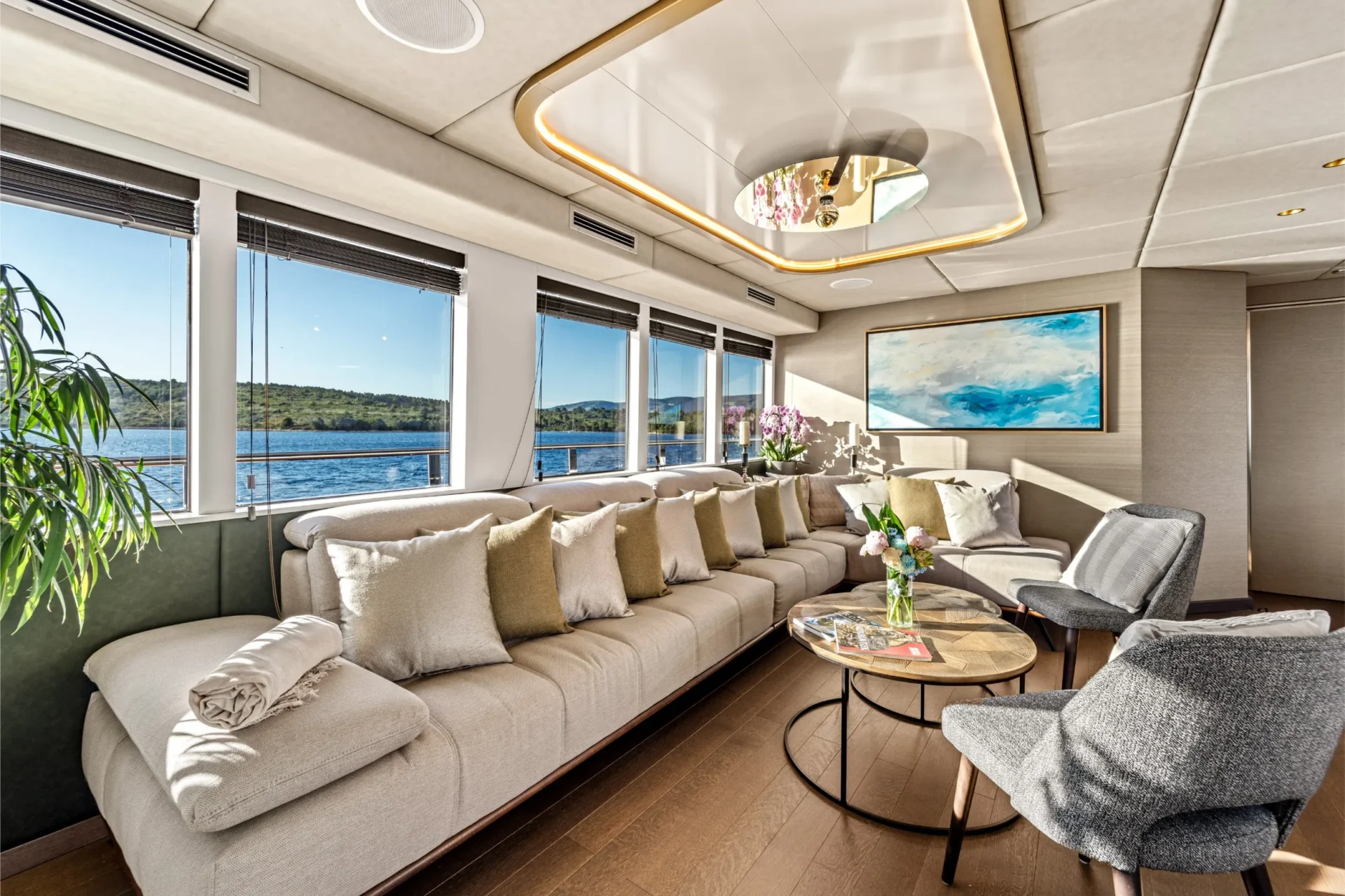 ANIMA MARIS Charter Yacht